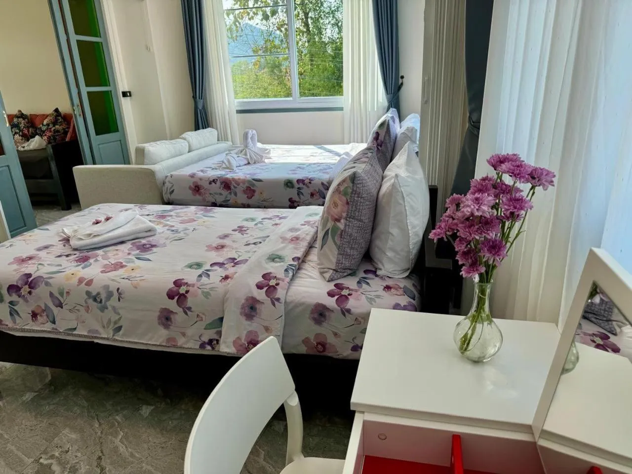 Bedroom, Bed in Garden House Rice Field and Mountain View