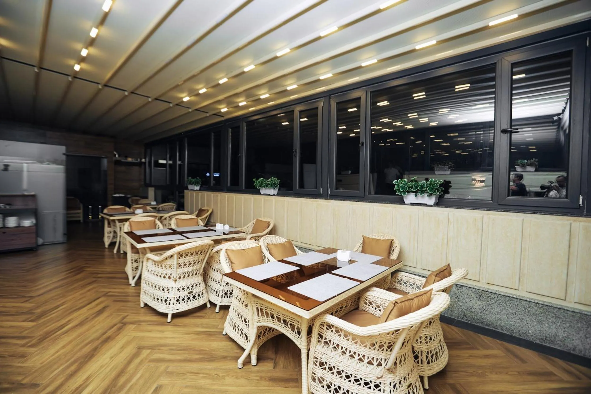 Restaurant/places to eat in RIO Hotel