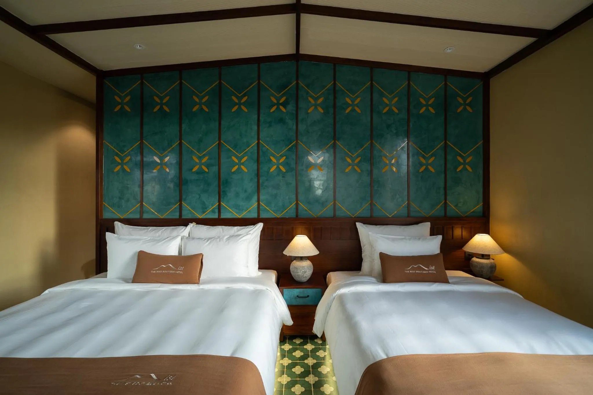 Bed in The Mist Boutique DaLat Hotel