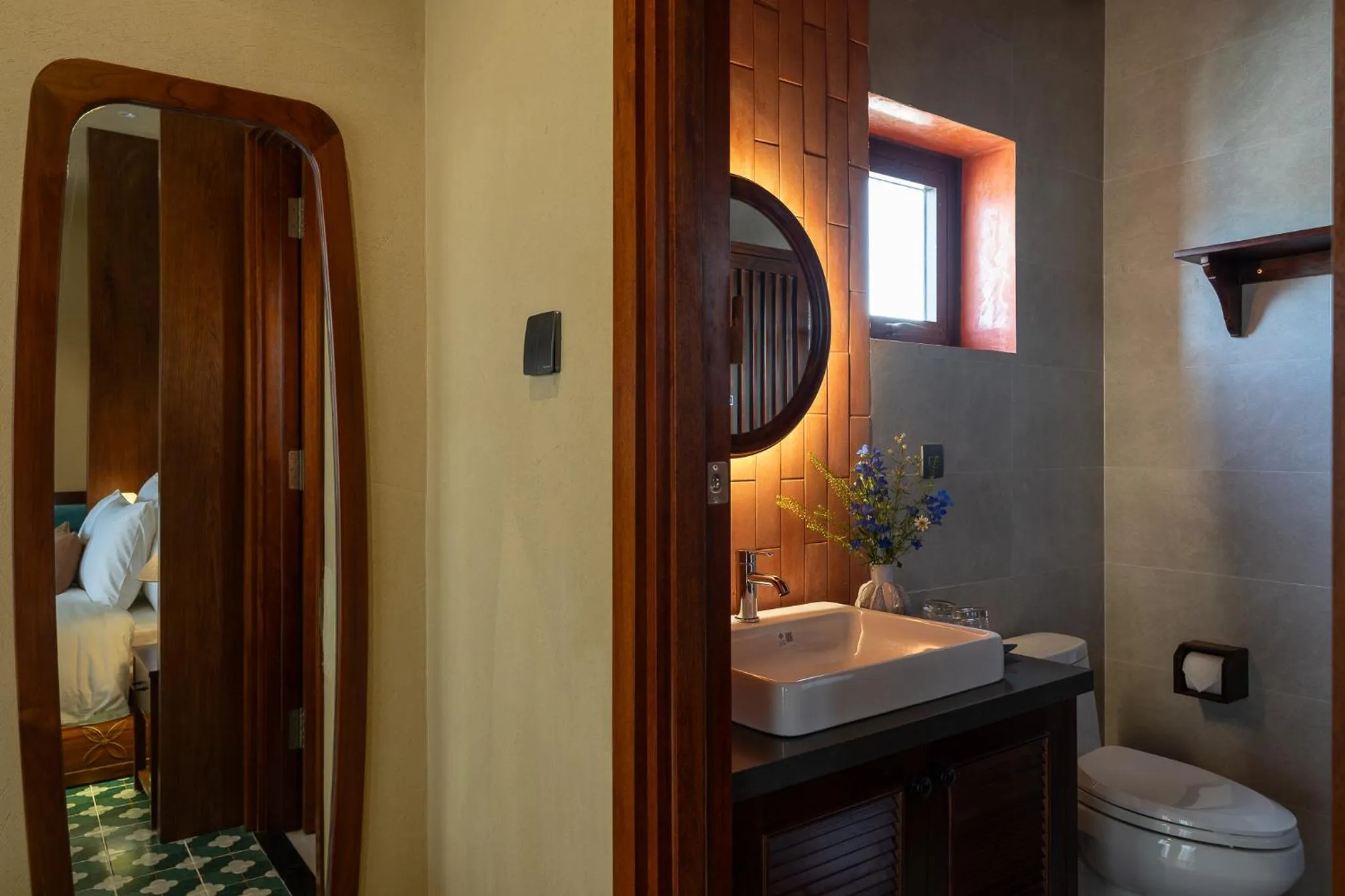 Toilet in The Mist Boutique DaLat Hotel