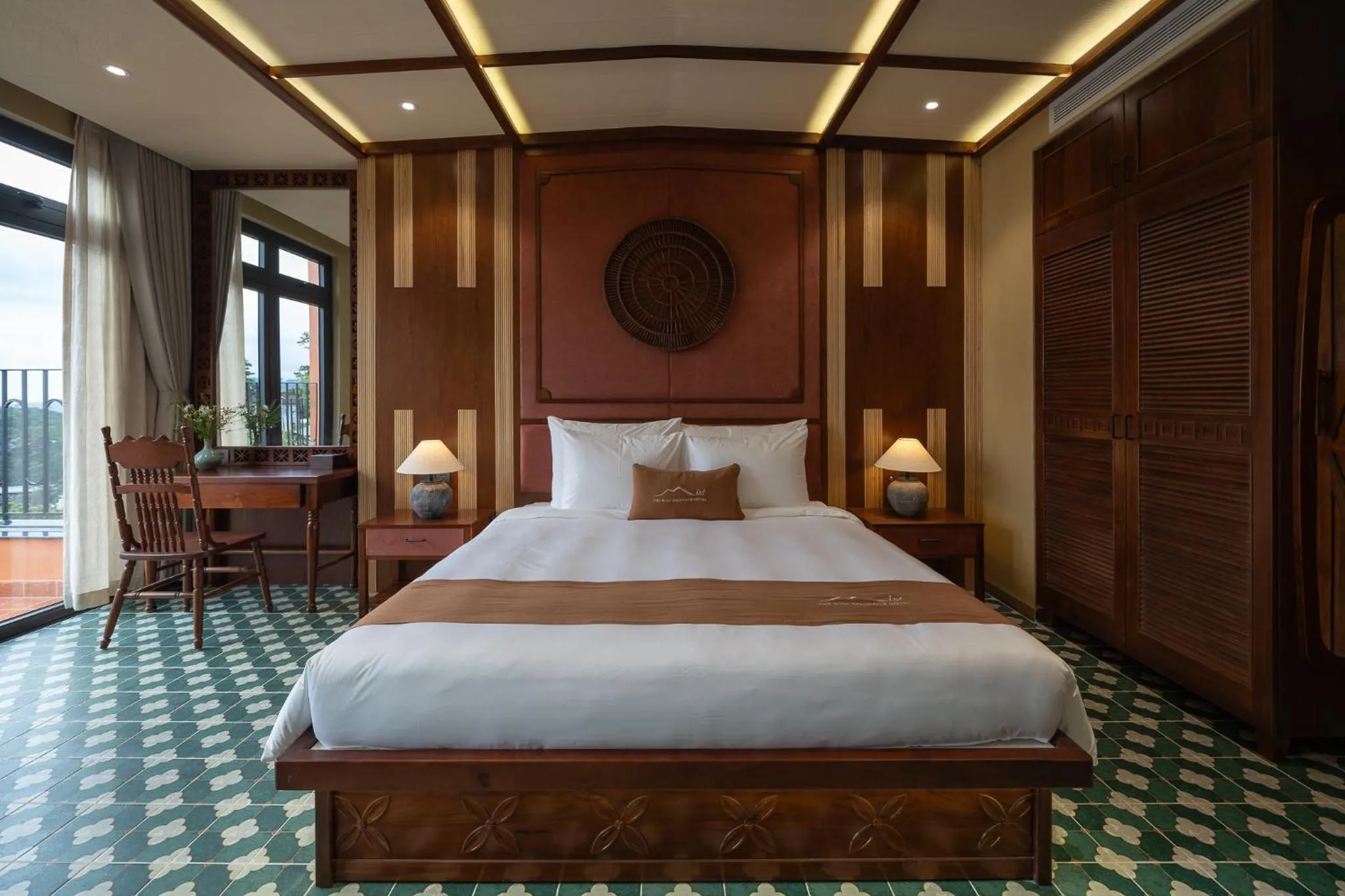 Bed in The Mist Boutique DaLat Hotel