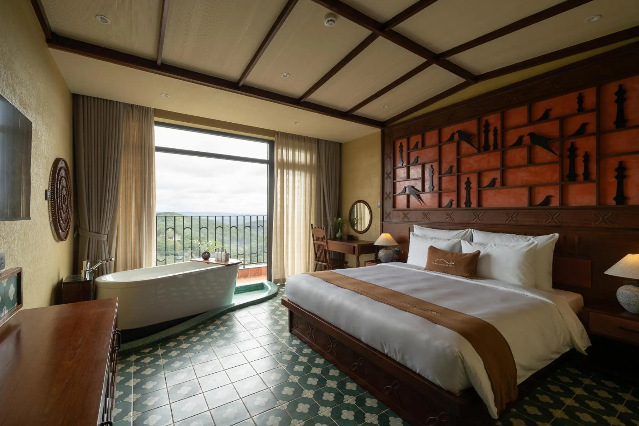 Photo of the whole room, Bed in The Mist Boutique DaLat Hotel