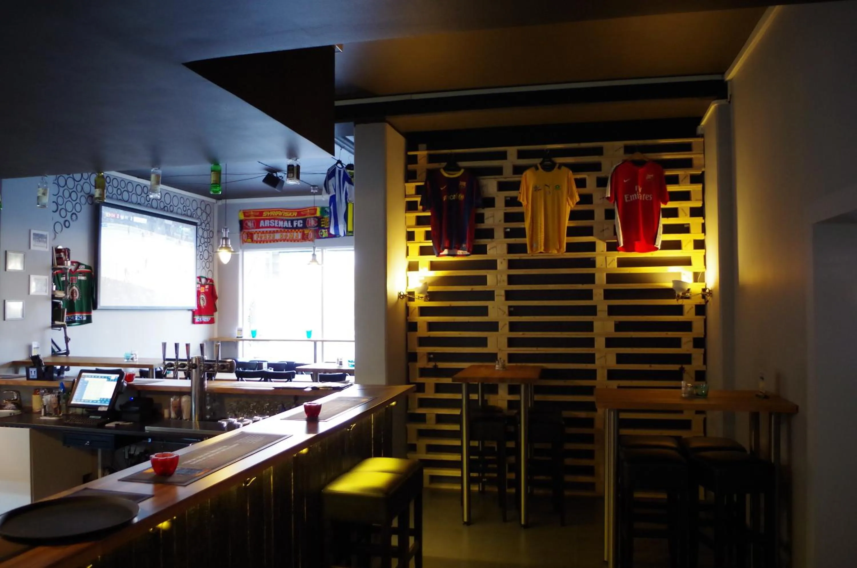 Lounge or bar in Spoton Hostel & Sportsbar