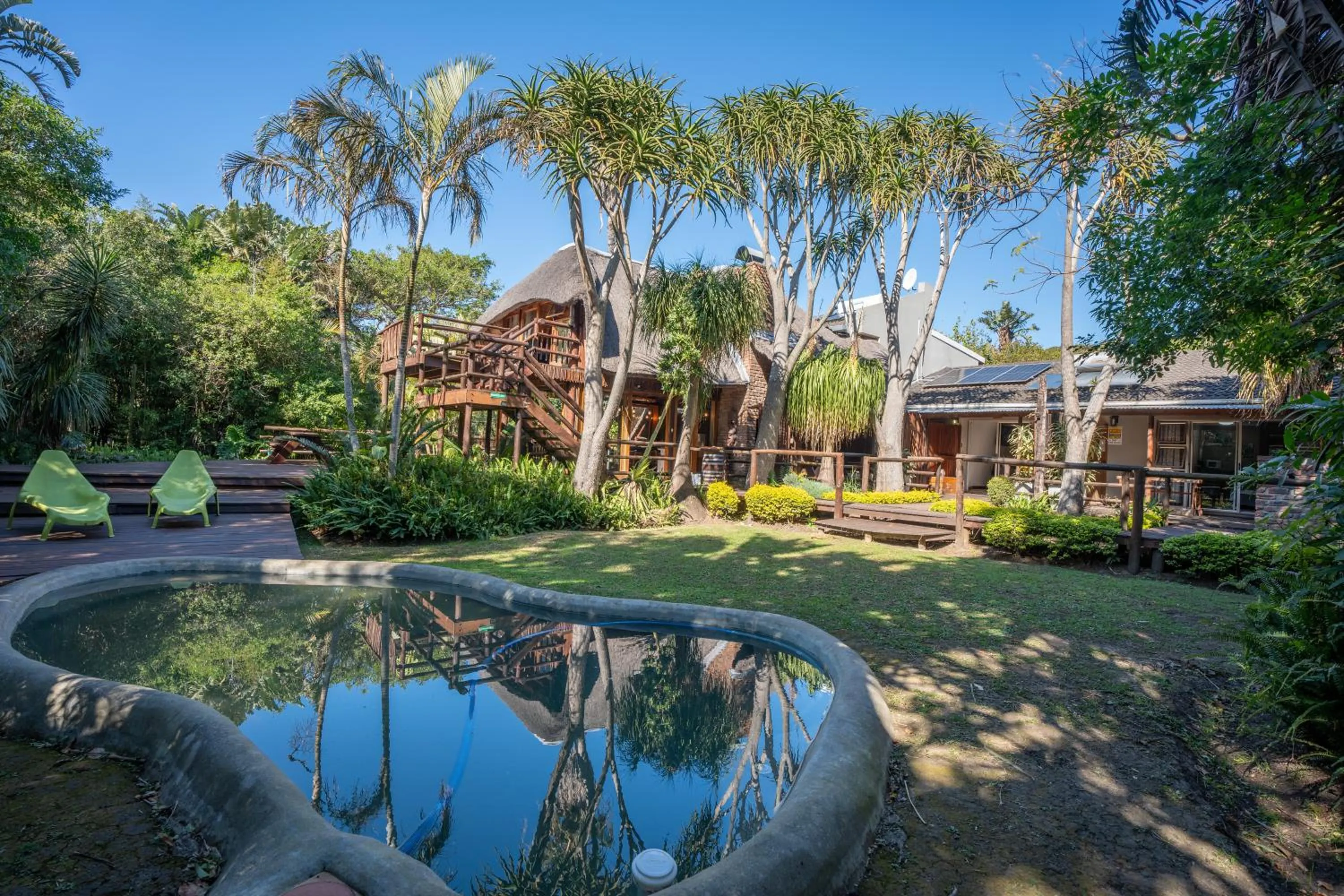 Pool view in Tidewaters River Lodge