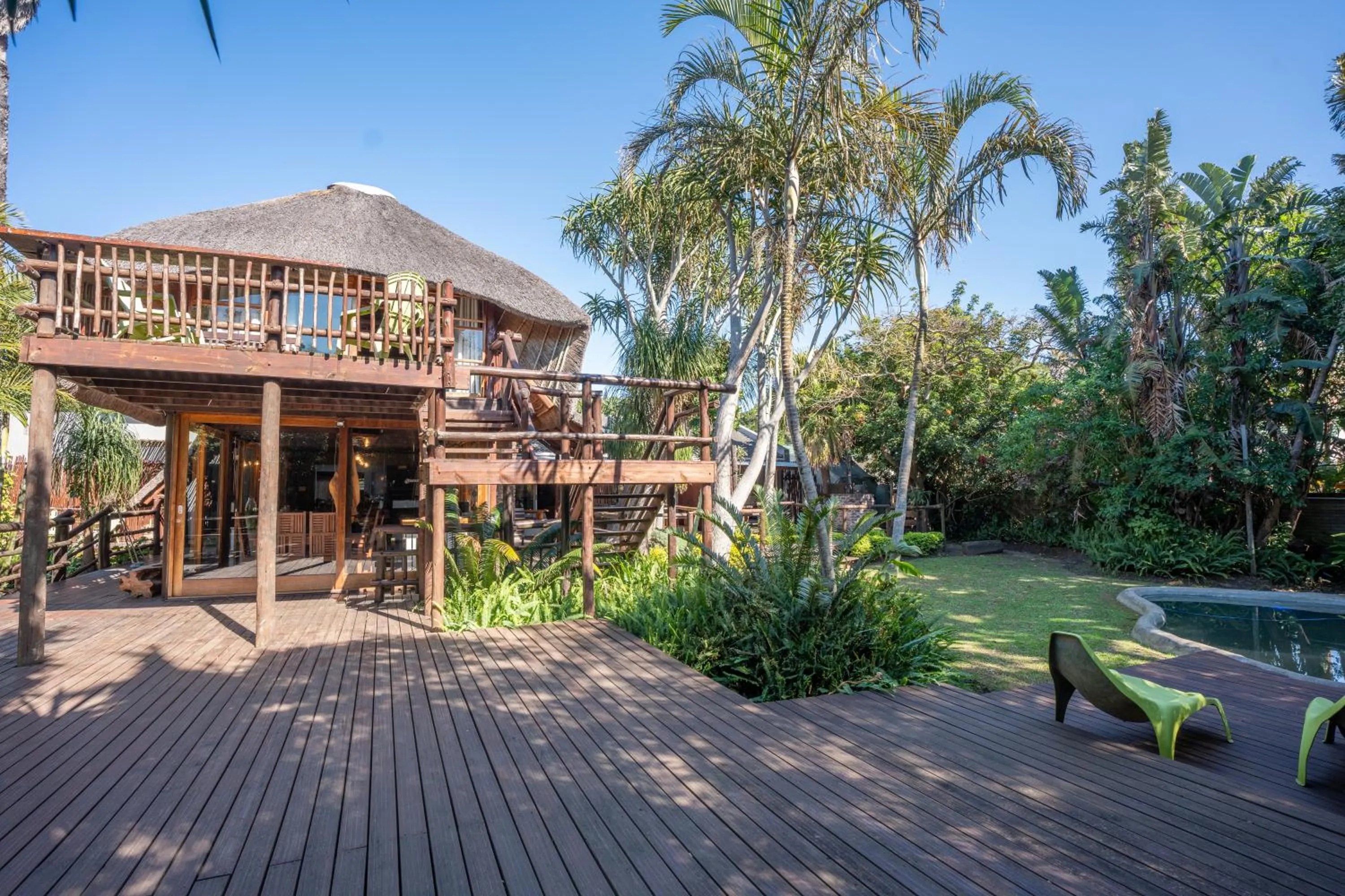 Patio in Tidewaters River Lodge
