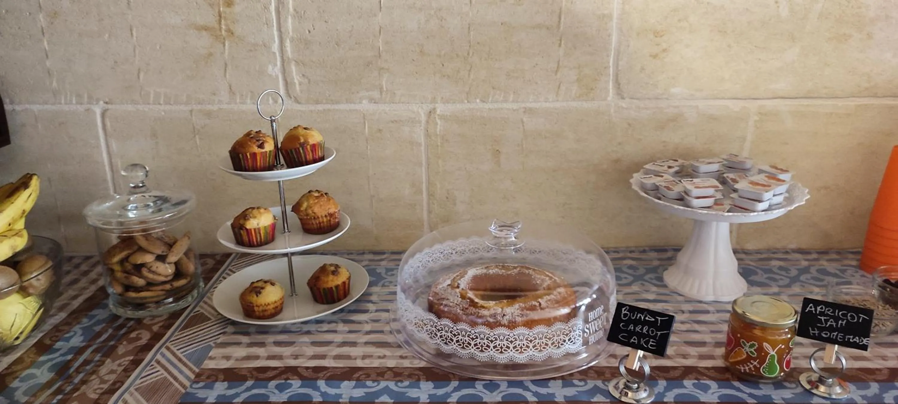 Food in Grotto's Paradise B&B