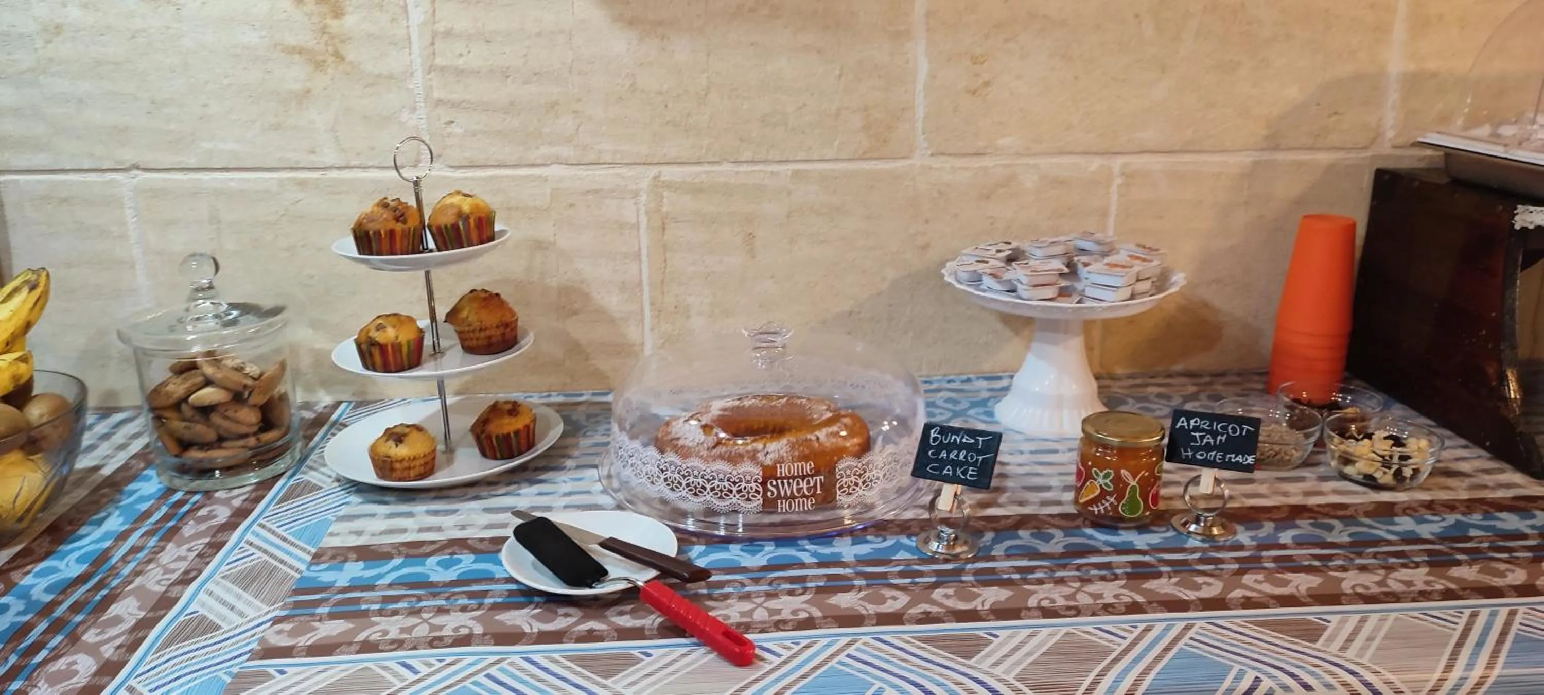 Food in Grotto's Paradise B&B