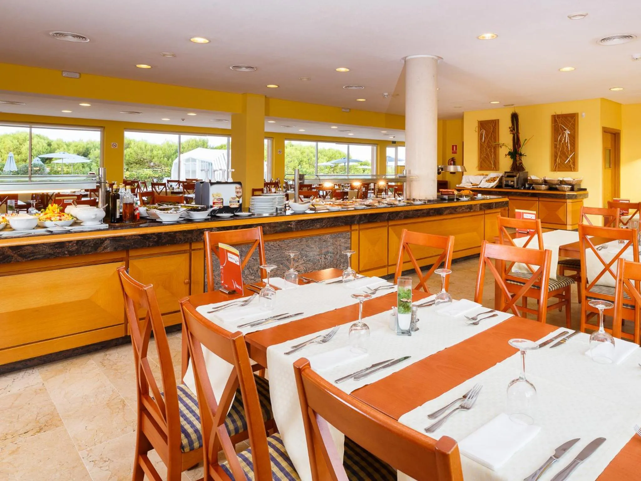 Restaurant/places to eat in Aparthotel Dunes Platja