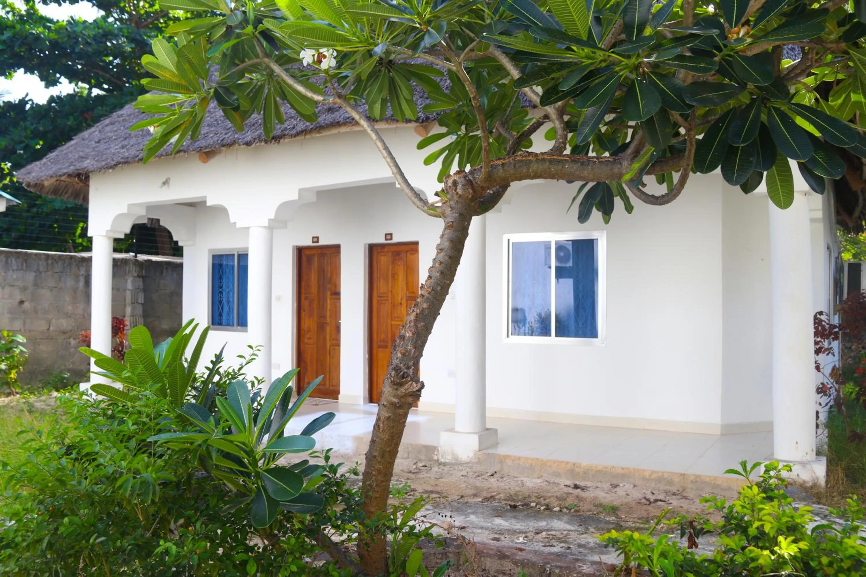 Property building in Visitor's Inn