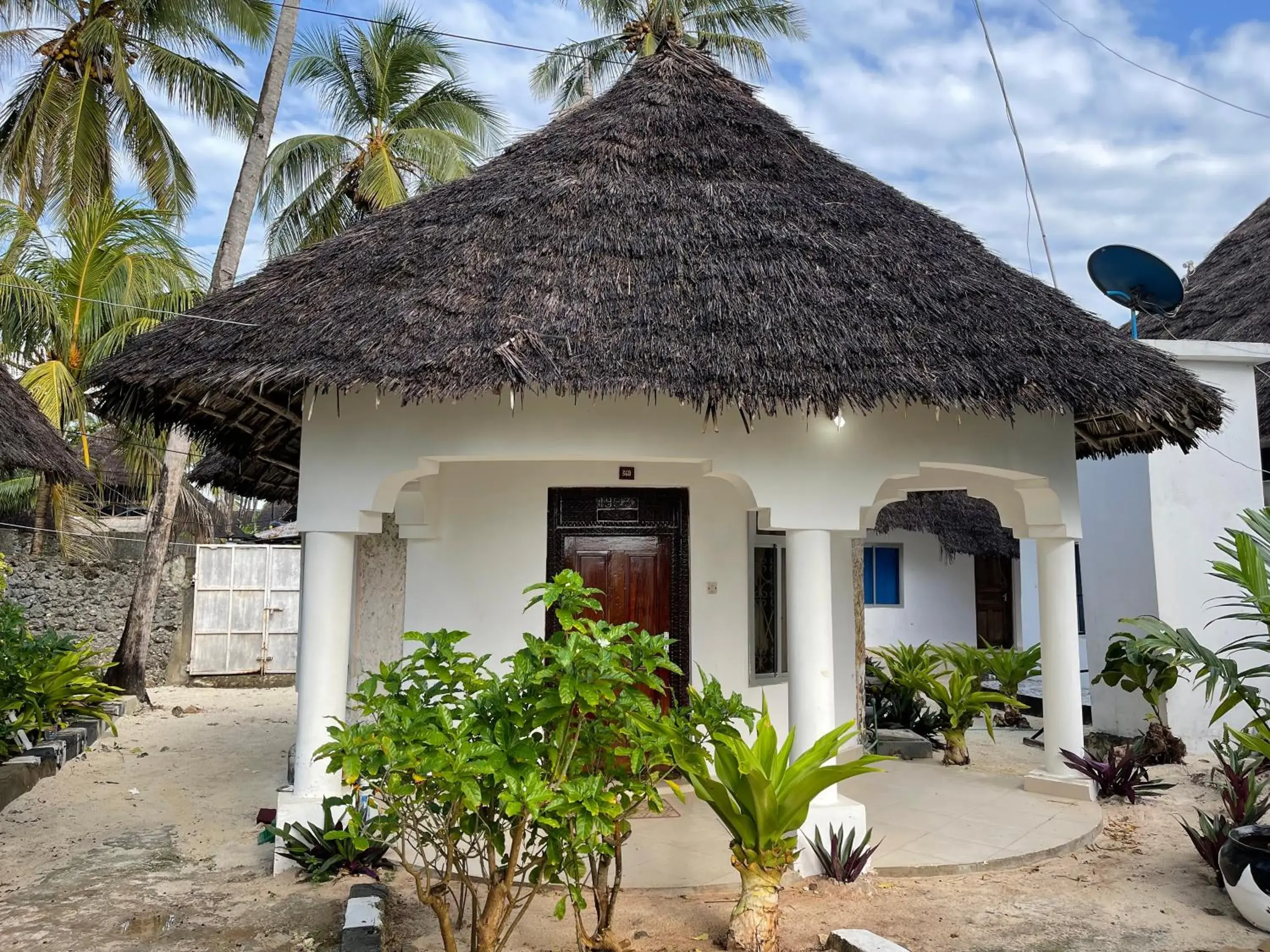 Bungalow with Sea View in Visitor's Inn Bungalow with Sea View in Visitor's Inn