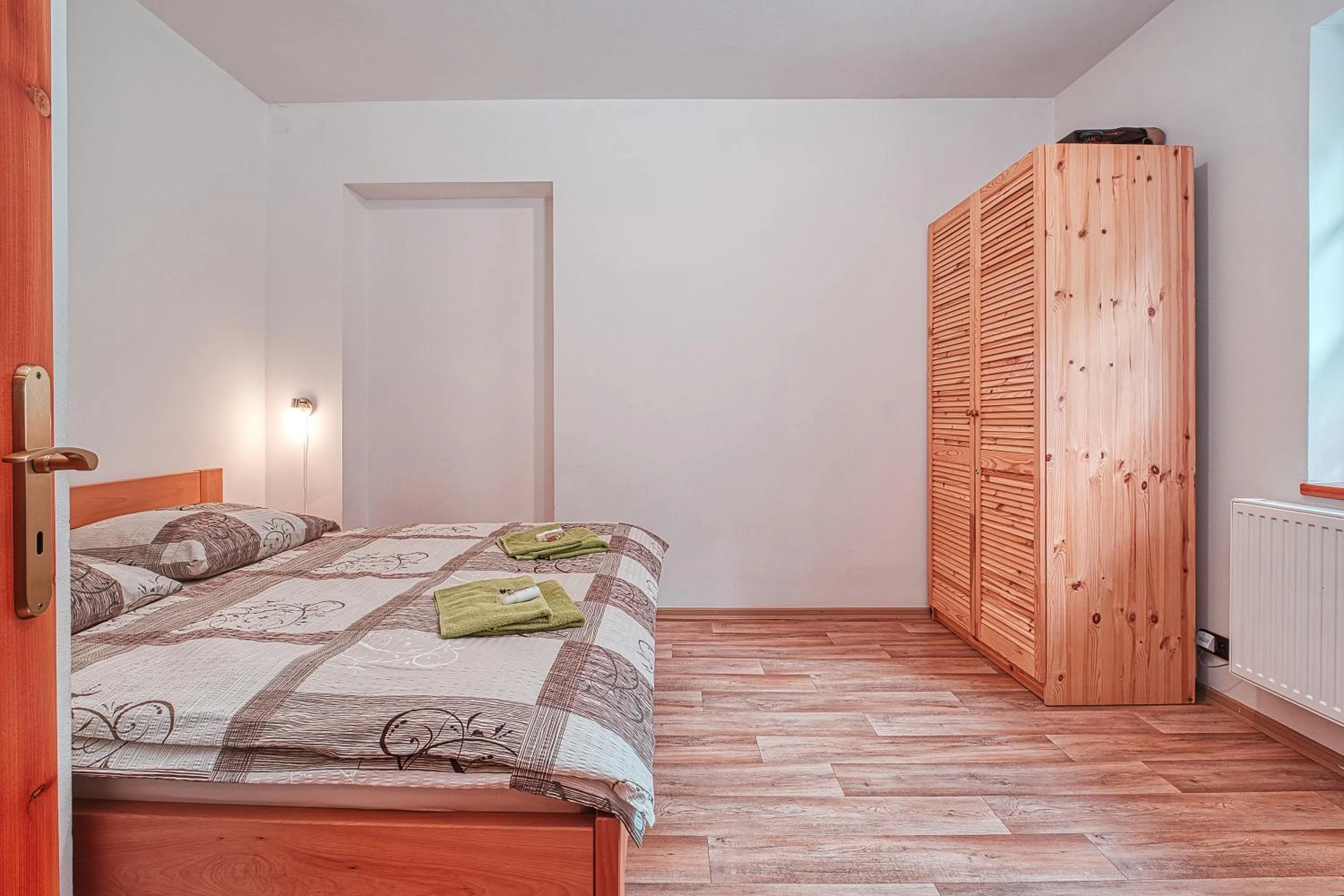 Bed in Apartments White - Hill