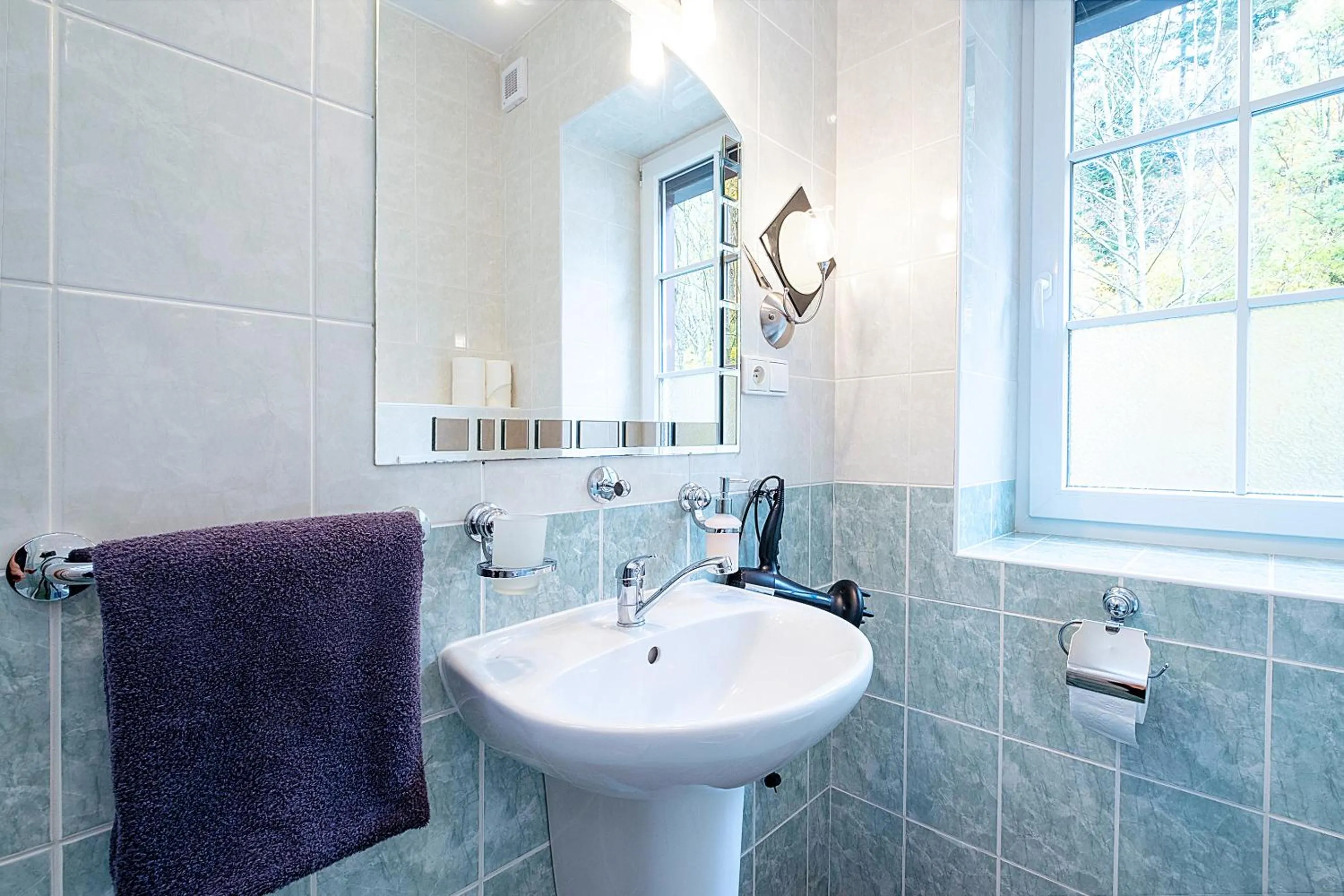 Bathroom in Apartments White - Hill