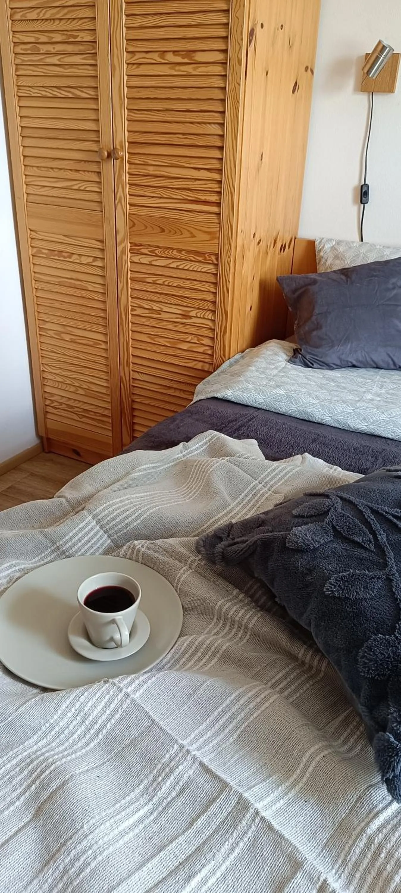 Bed in Apartments White - Hill