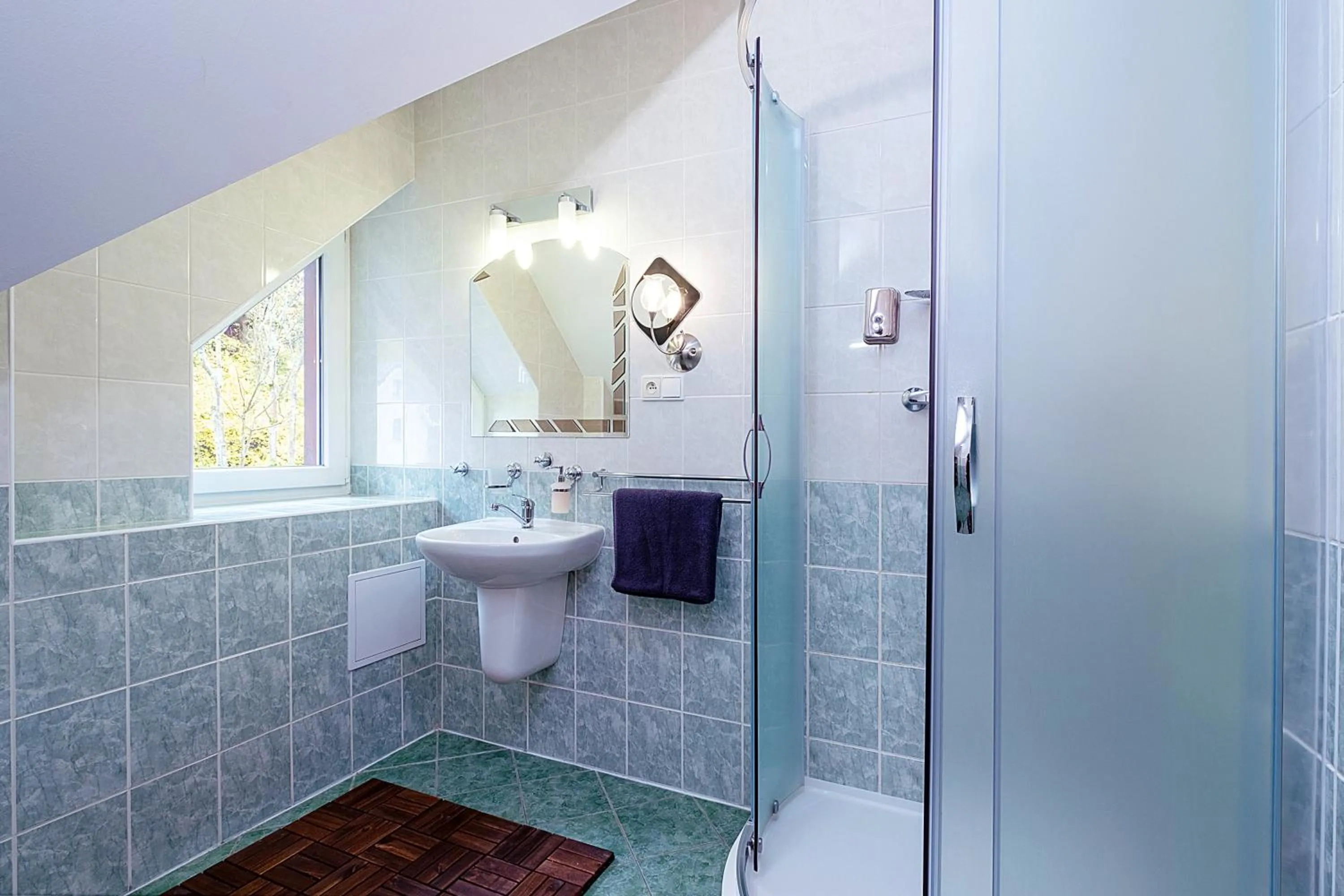 Bathroom in Apartments White - Hill