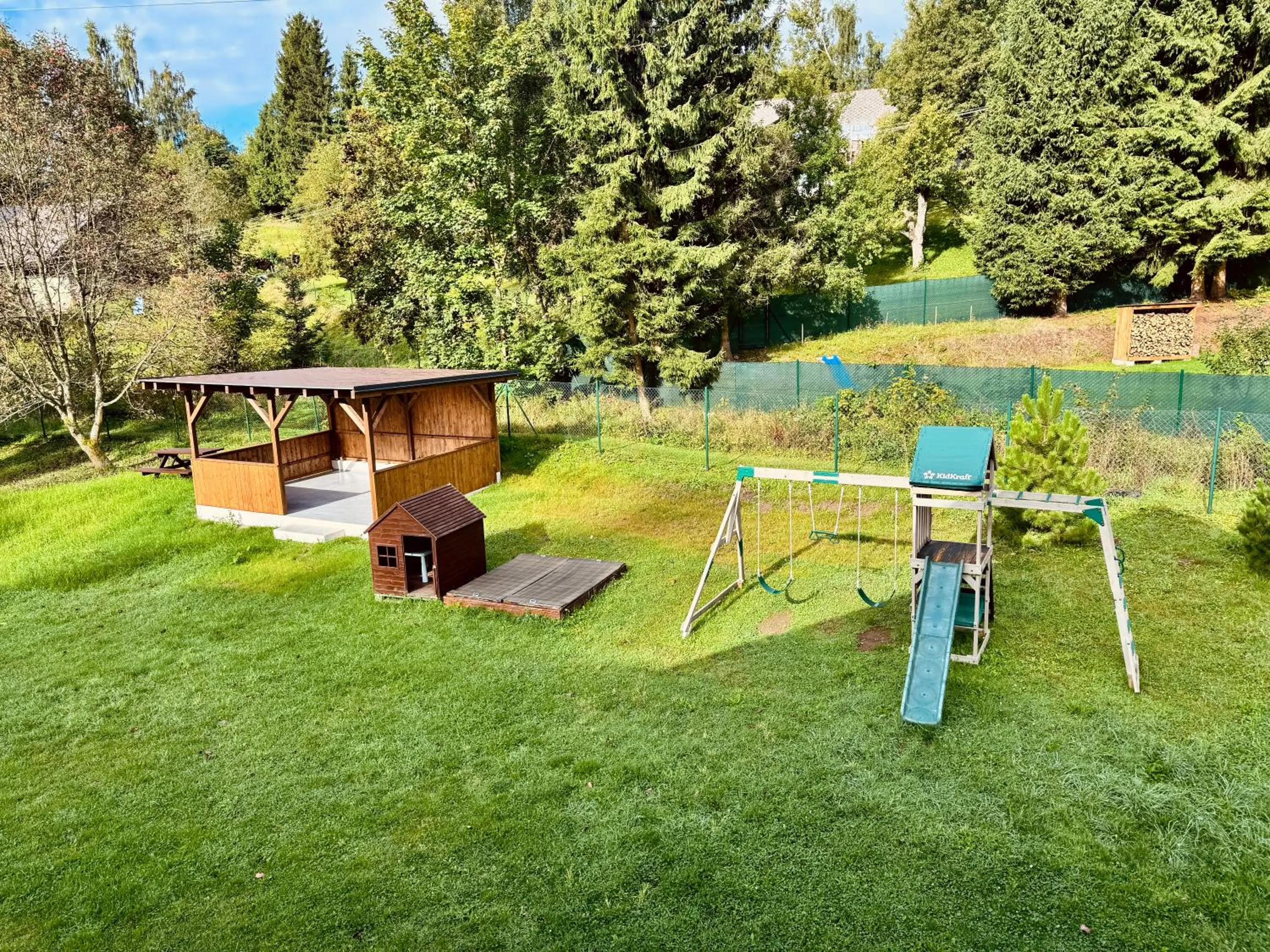 Day in Apartments White - Hill