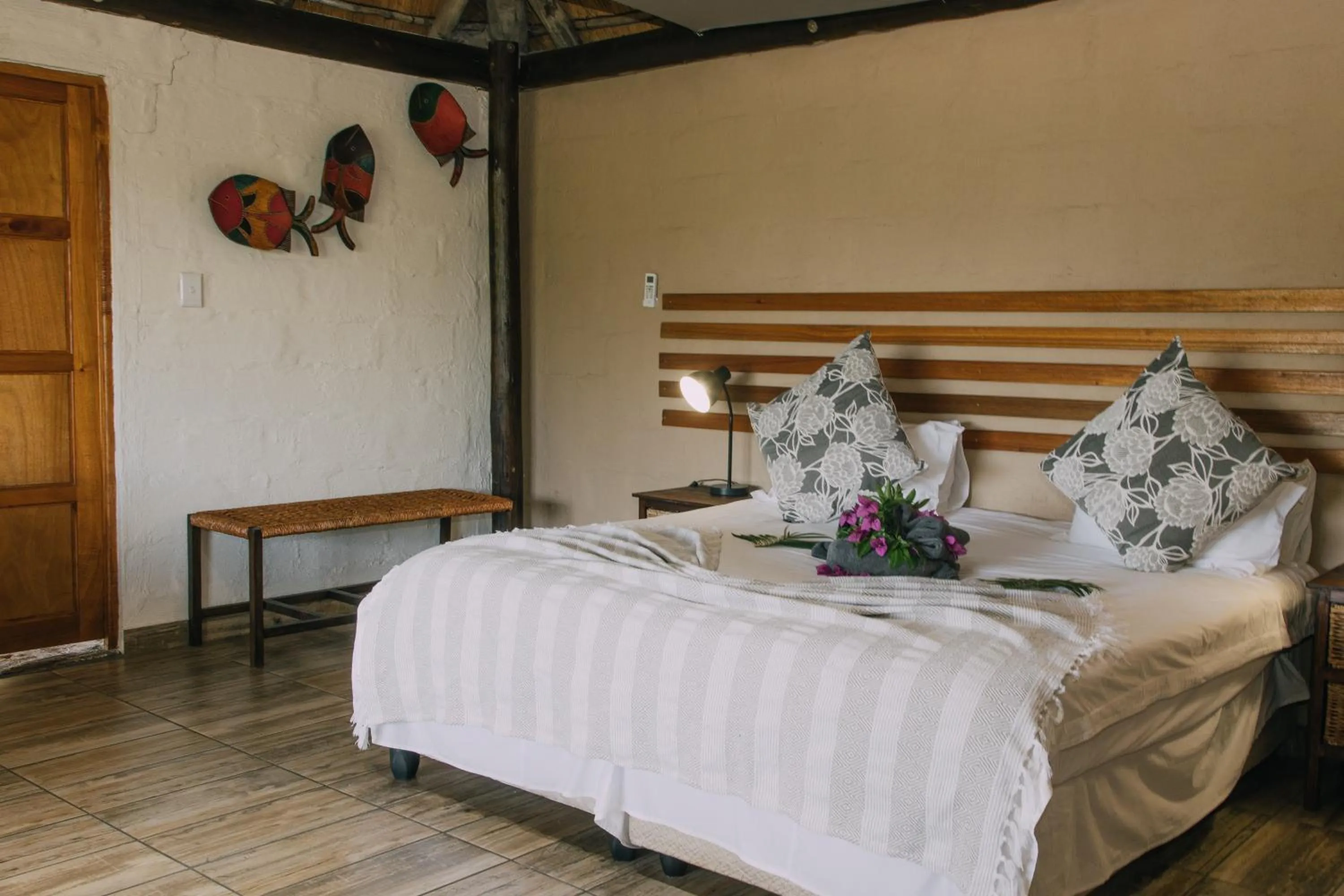 Bedroom, Bed in Kruger View Chalets