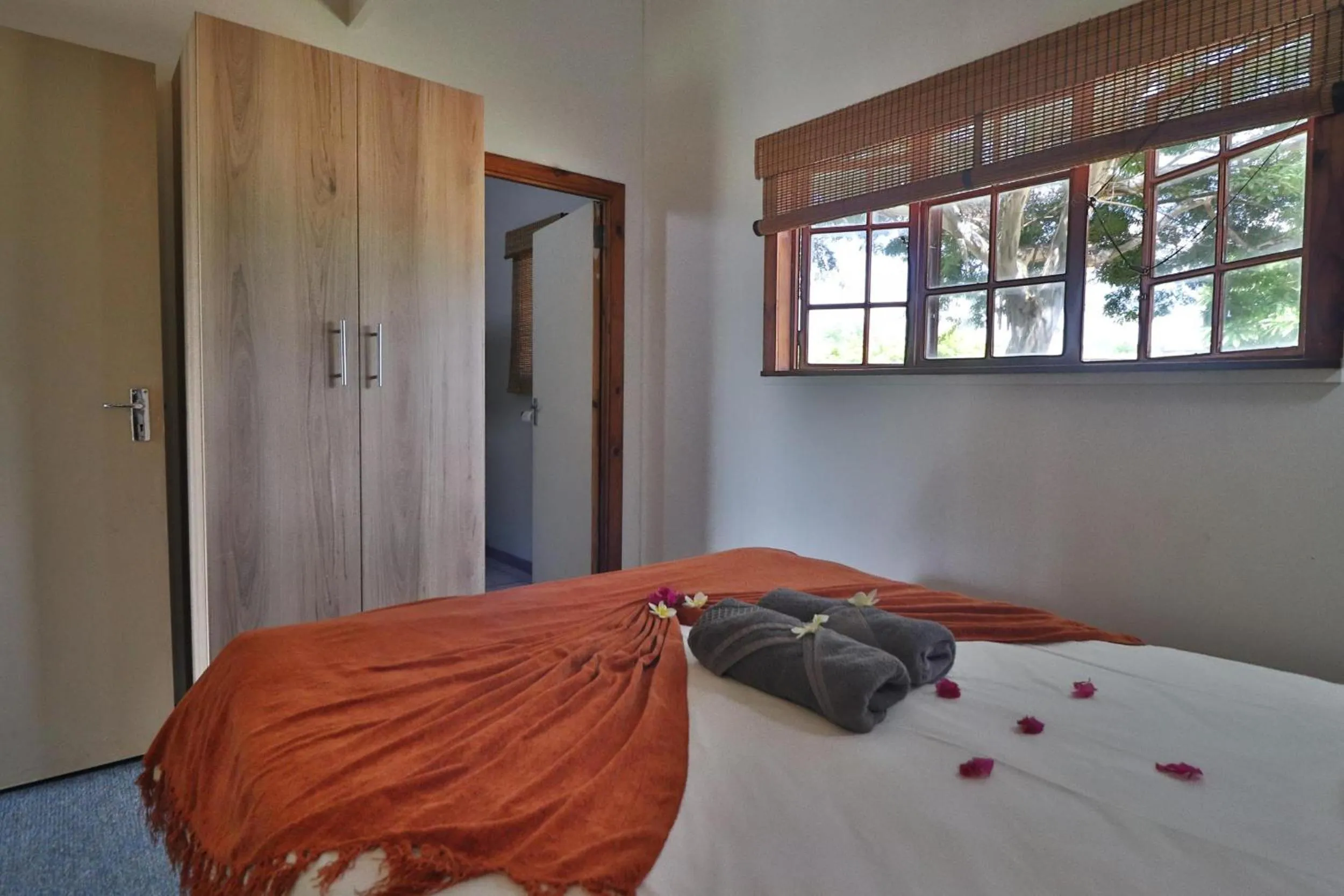 Bedroom, Bed in Kruger View Chalets