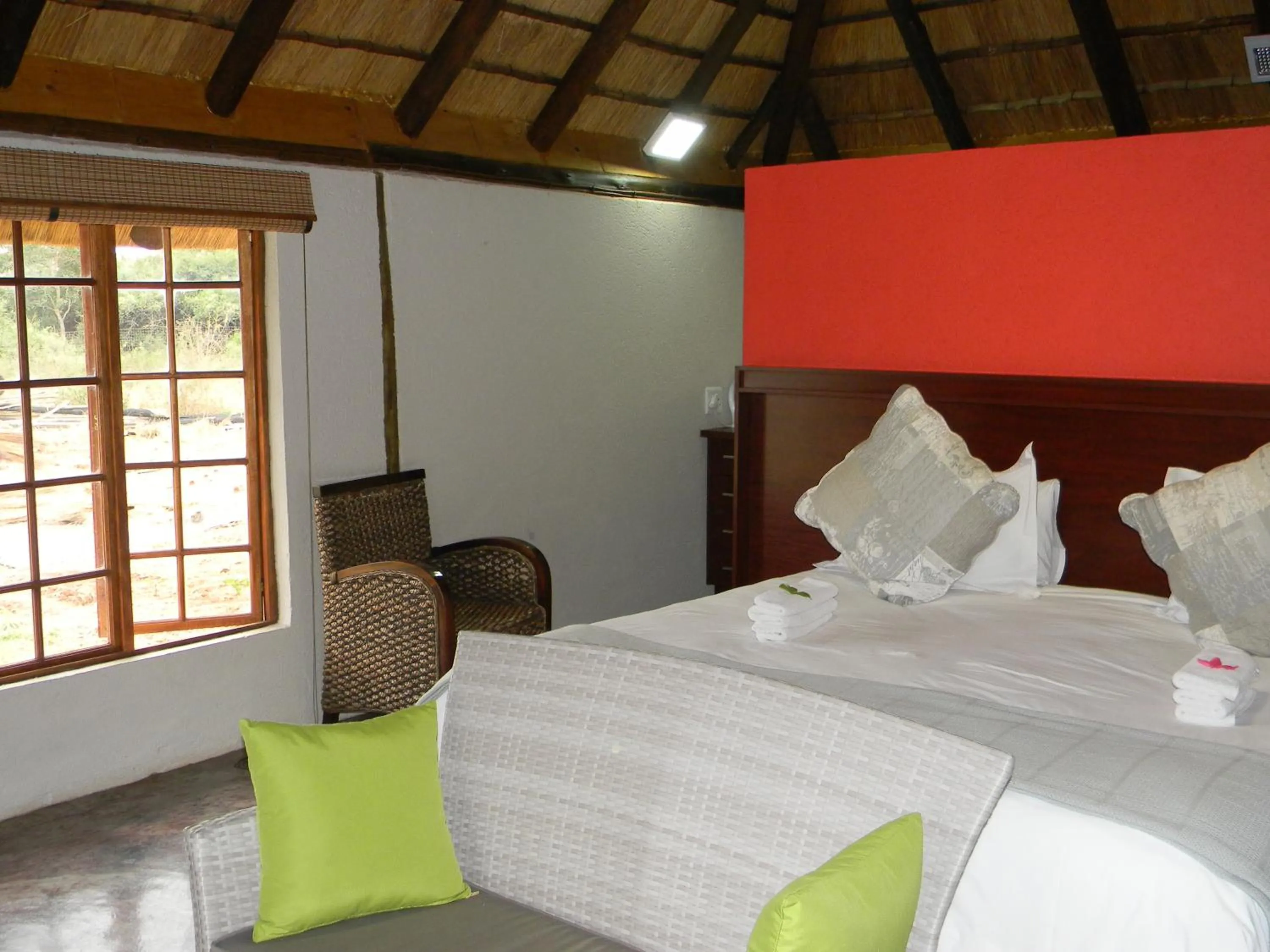 Bedroom, Bed in Kruger View Chalets