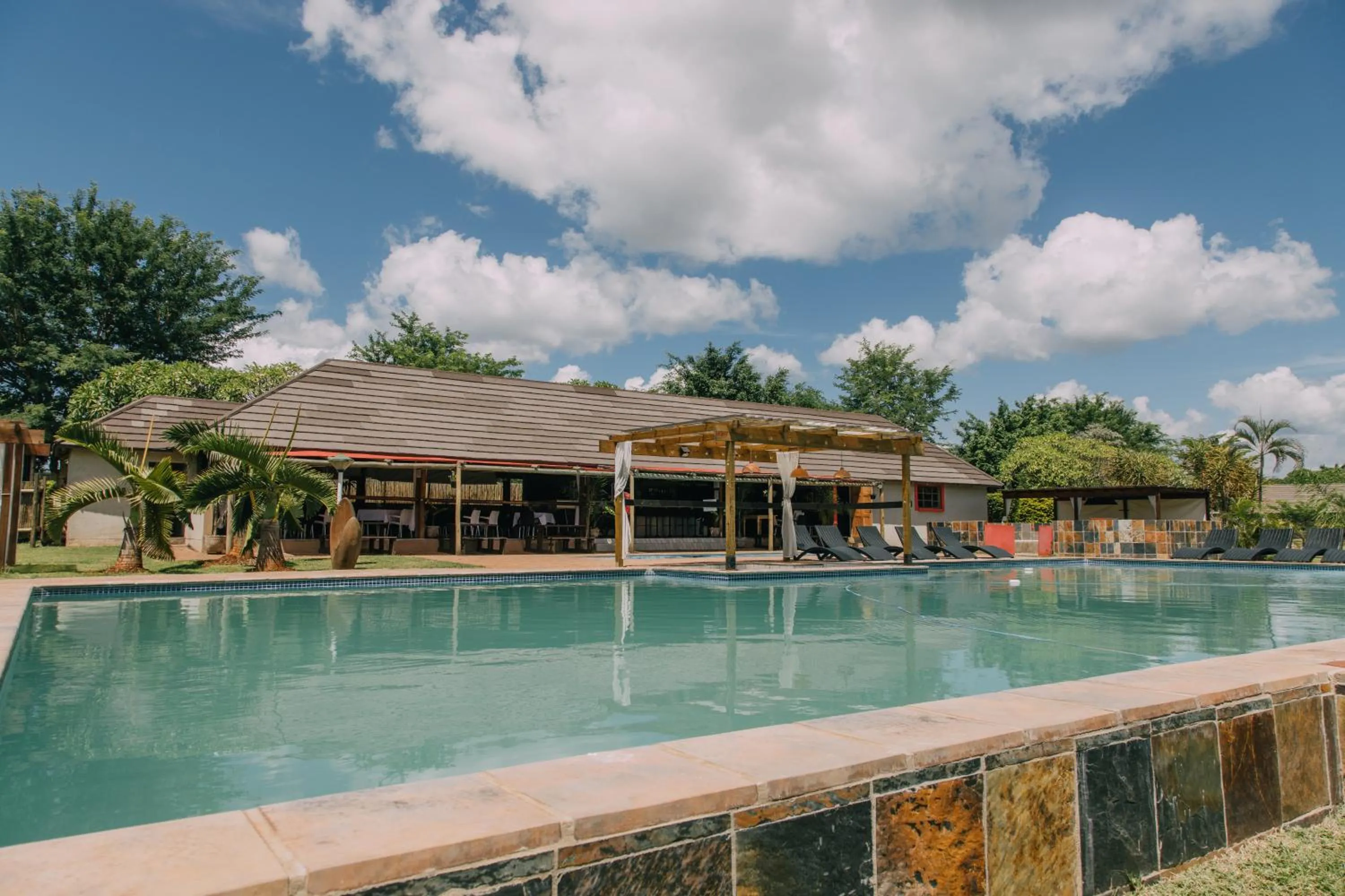 Lounge or bar in Kruger View Chalets