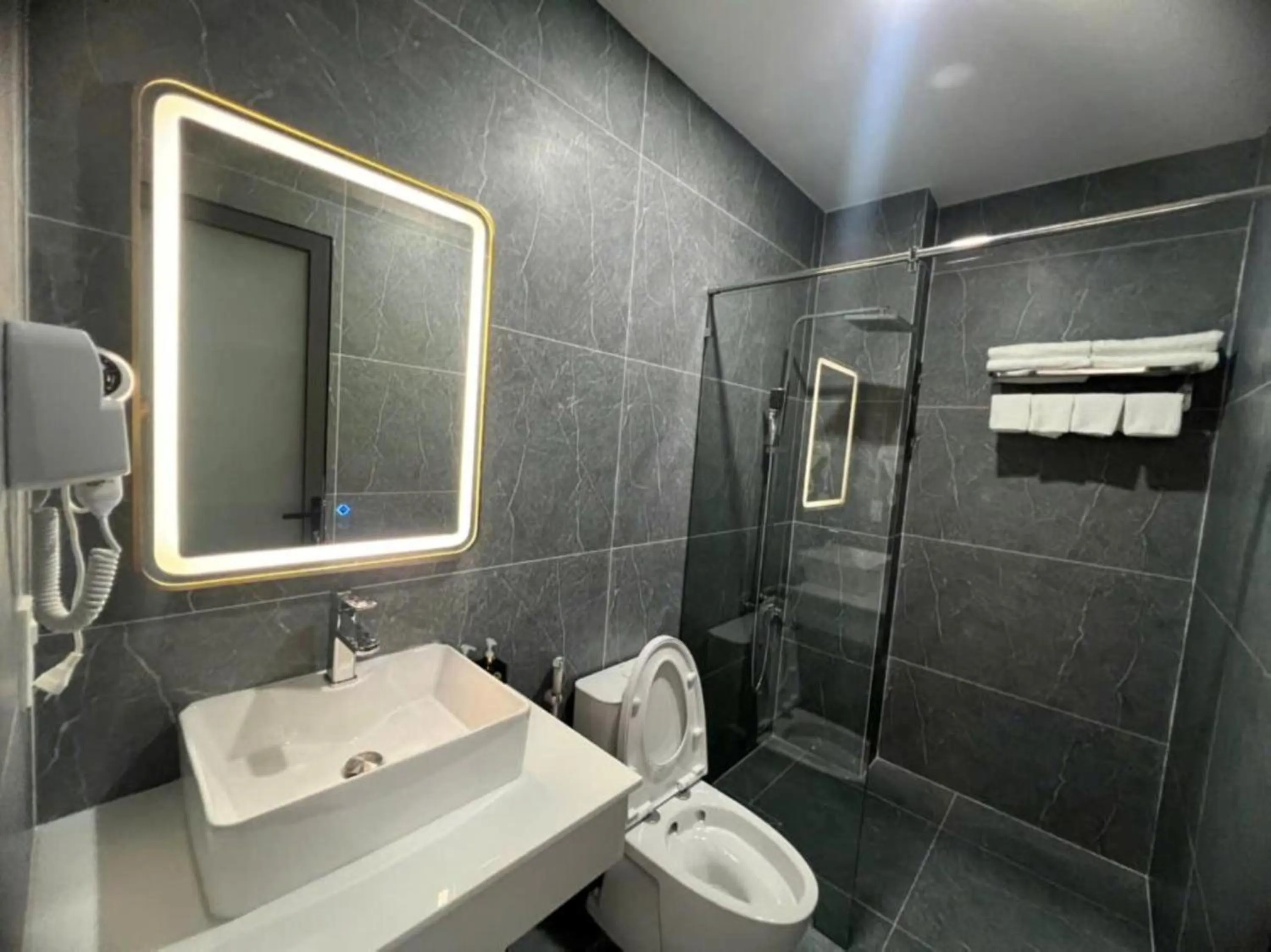 Shower in Golden Hotel