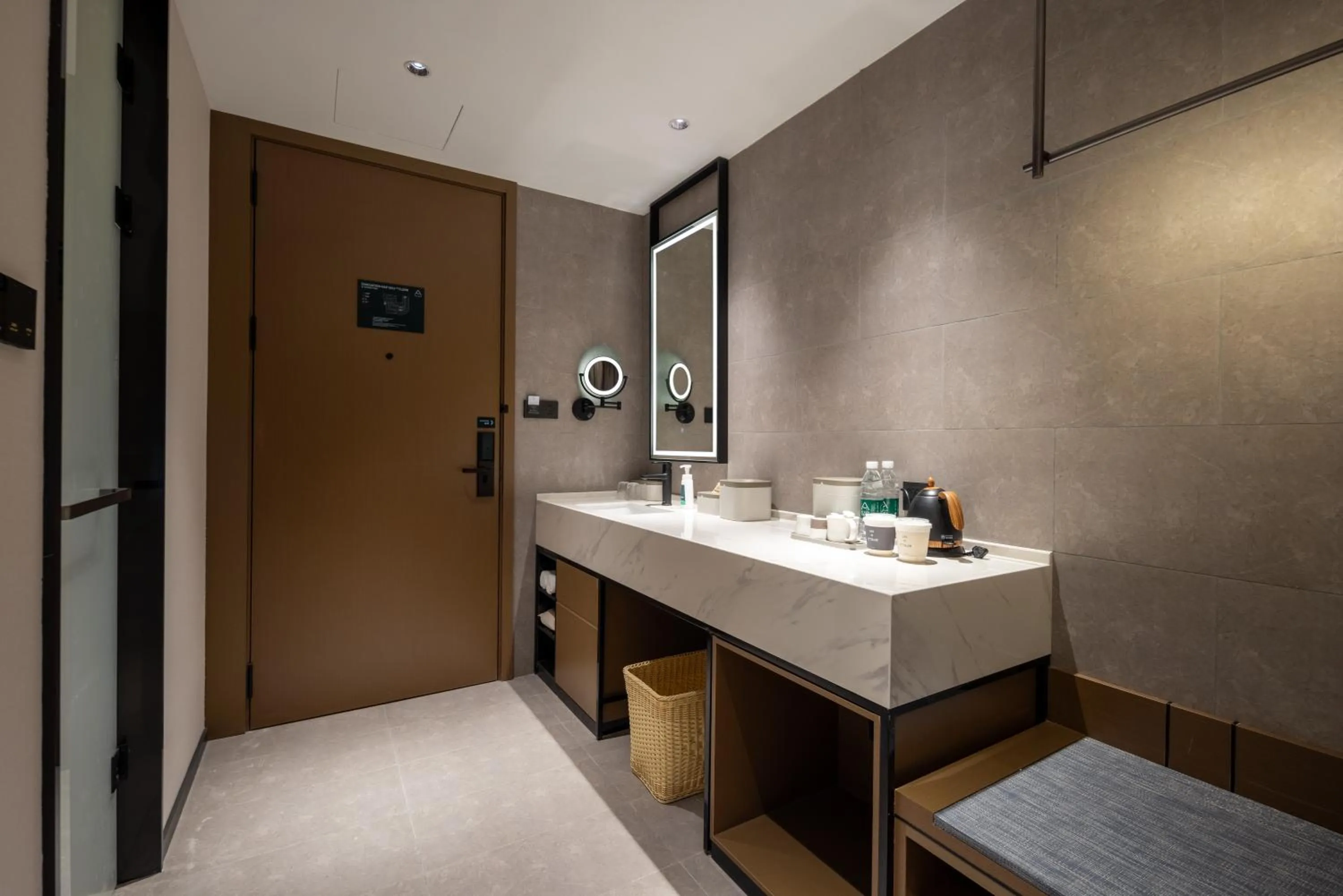 Atour Hotel Hangzhou Hubin Pinghai Road