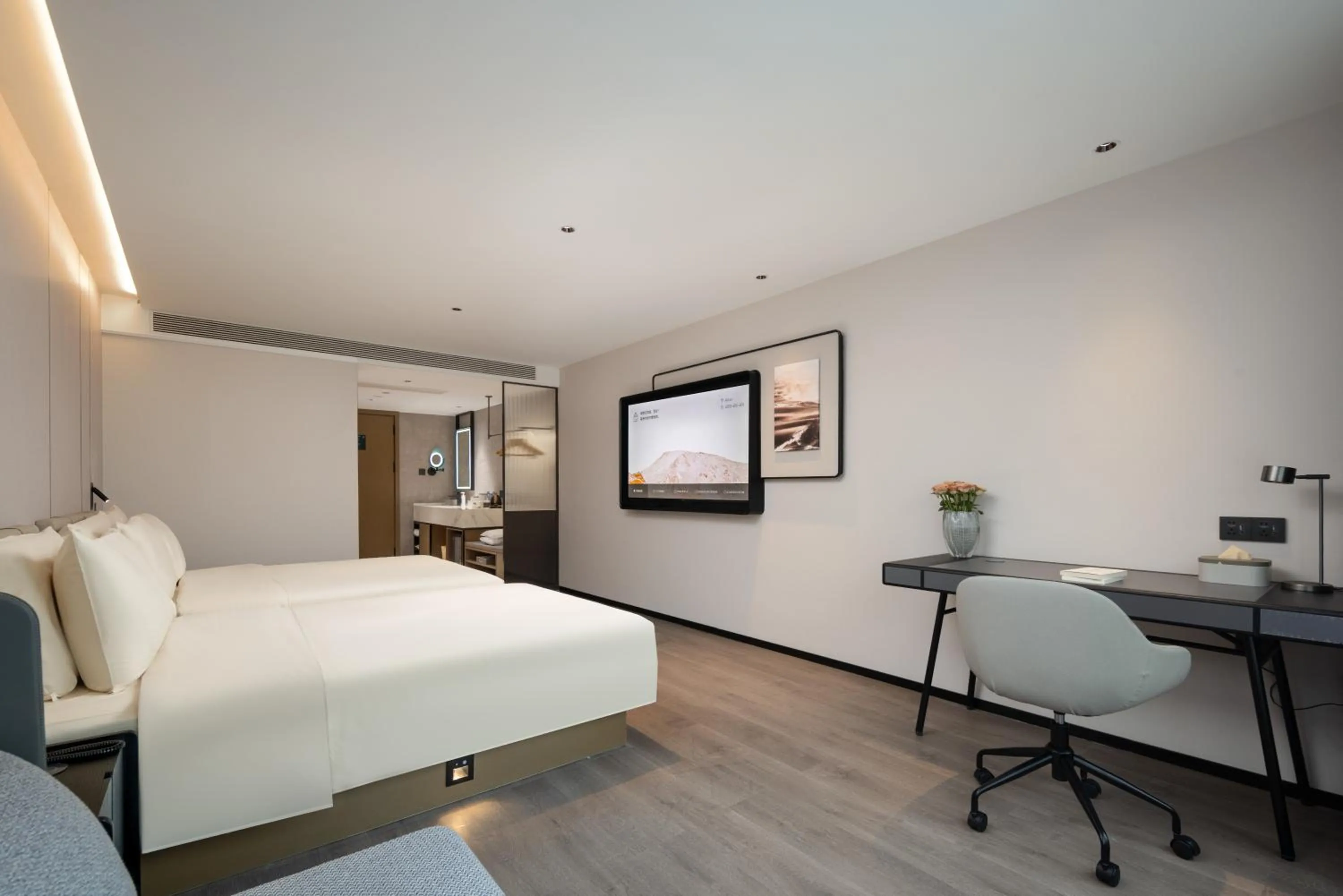 Bed in Atour Hotel Hangzhou Hubin Pinghai Road