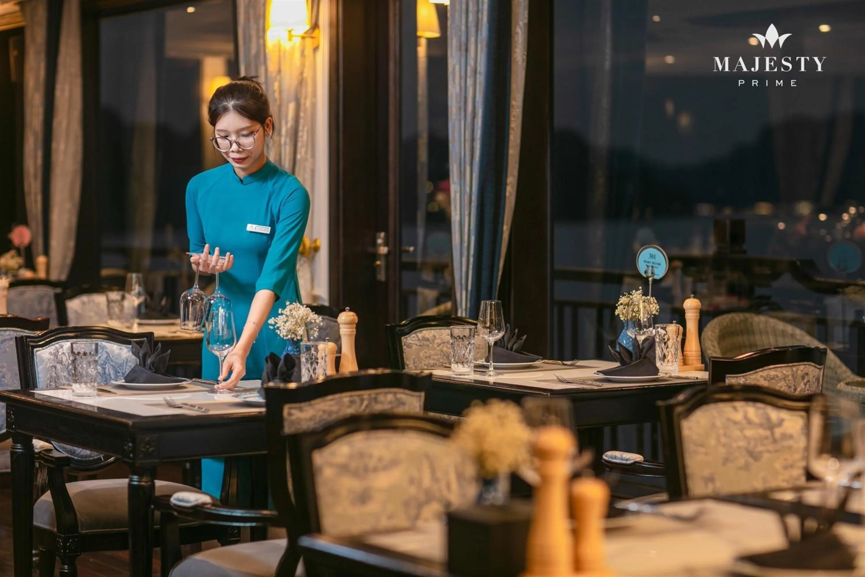 Restaurant/places to eat in Majesty Luxury Prime Cruise by Premier Group