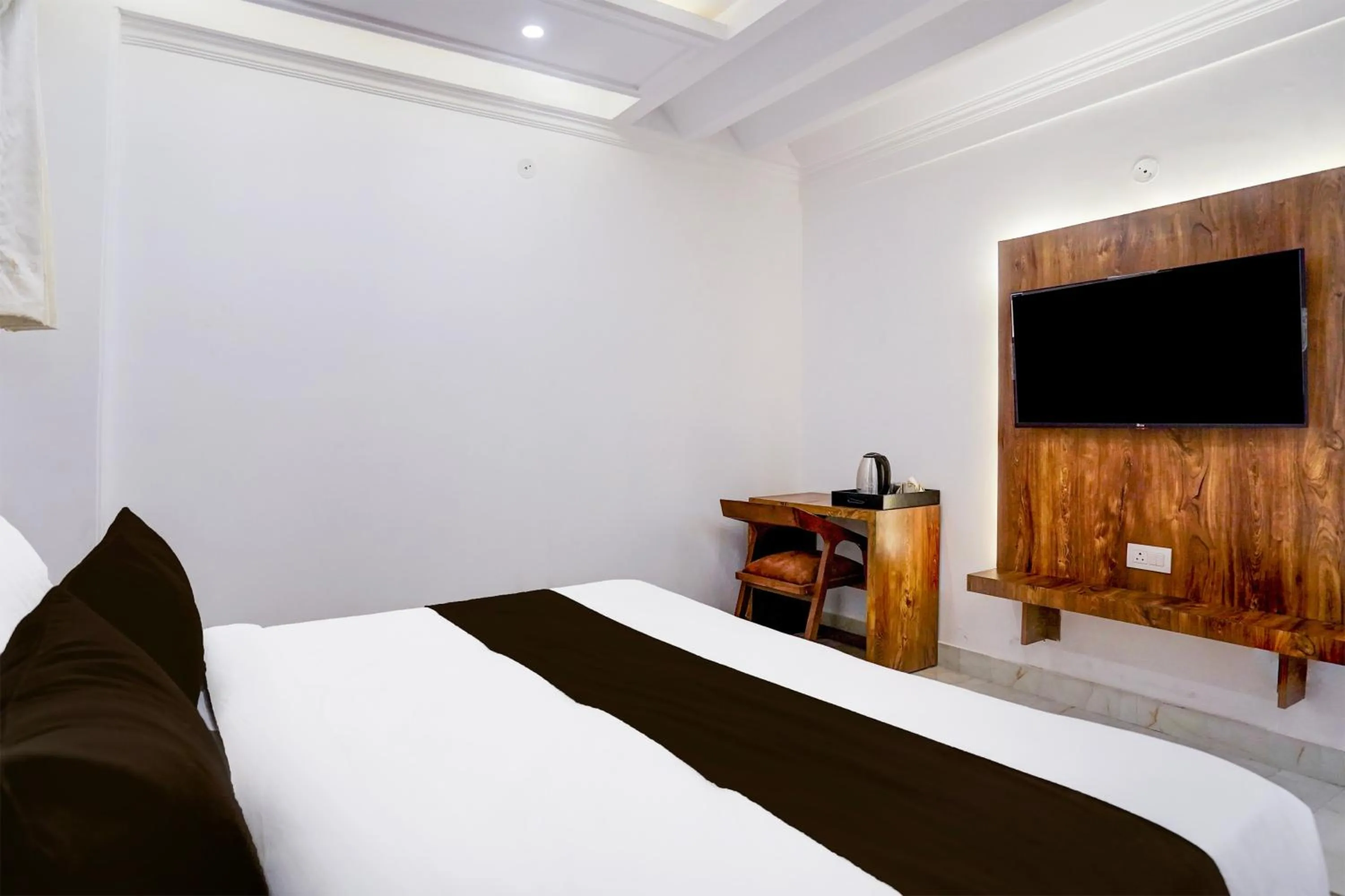 Bedroom, Bed in Hotel Vaishali Grand