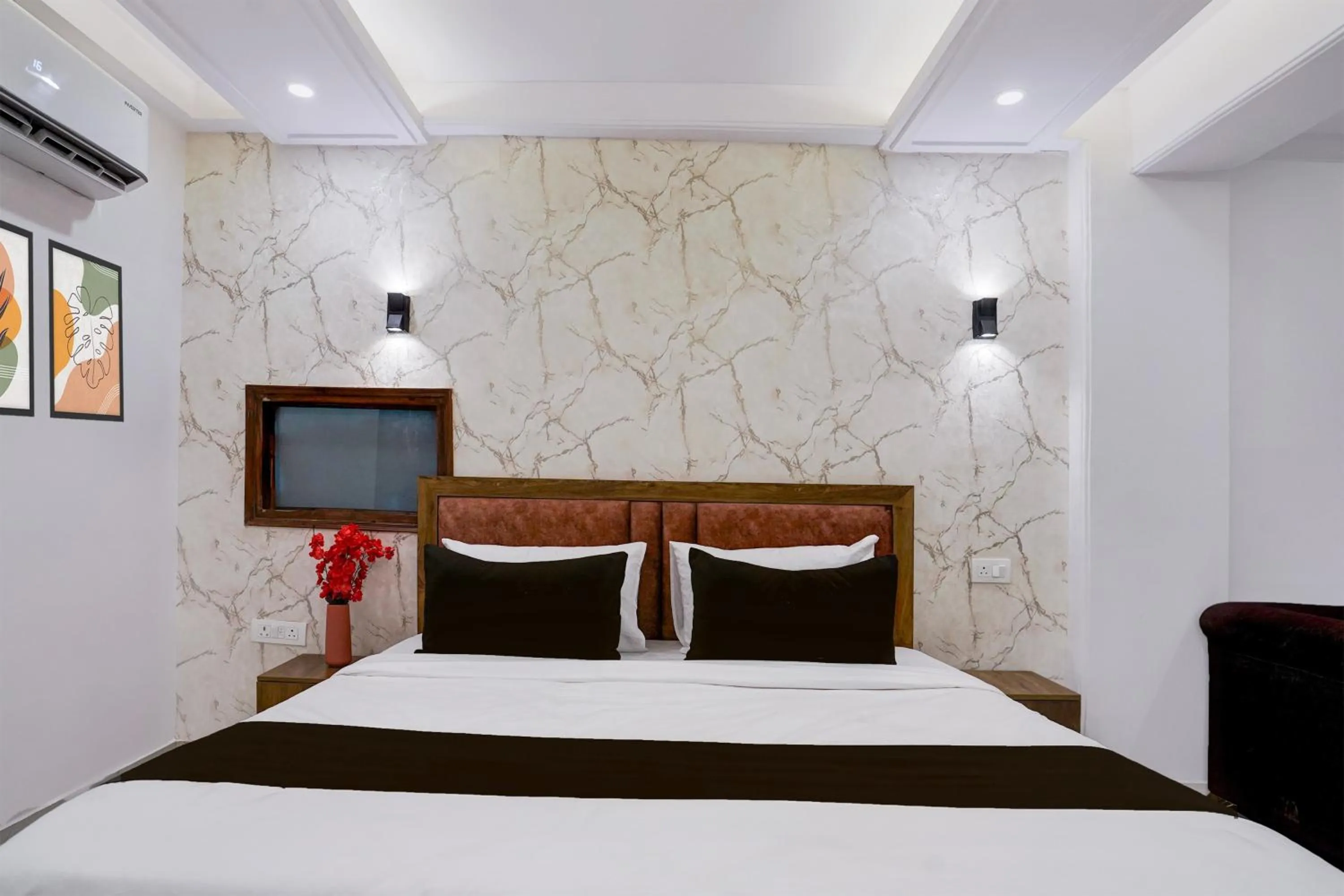 Bedroom, Bed in Hotel Vaishali Grand