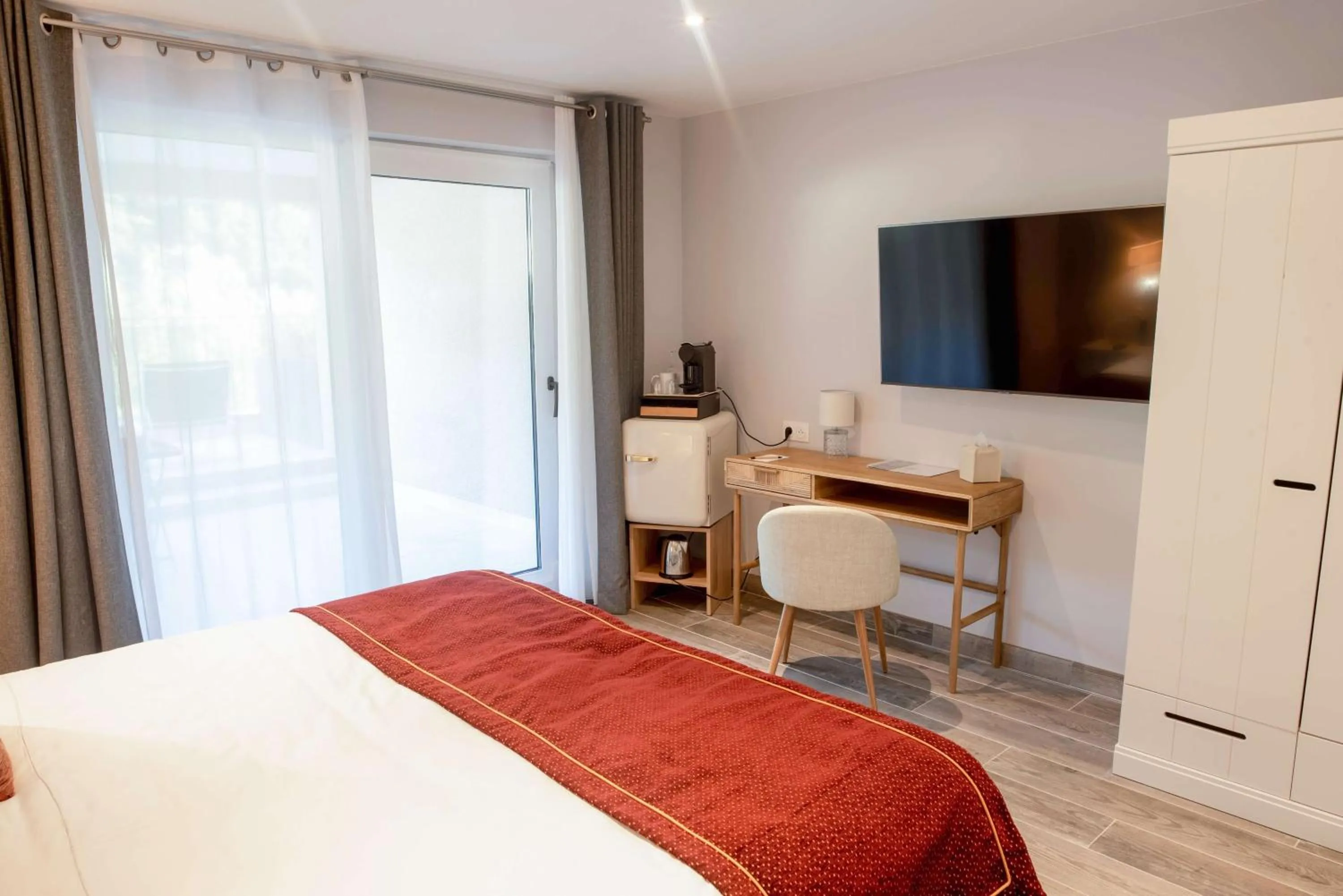 Bed in Domaine Ribiera, Hotel 5 Etoiles, SPA & Golf - Forcalquier