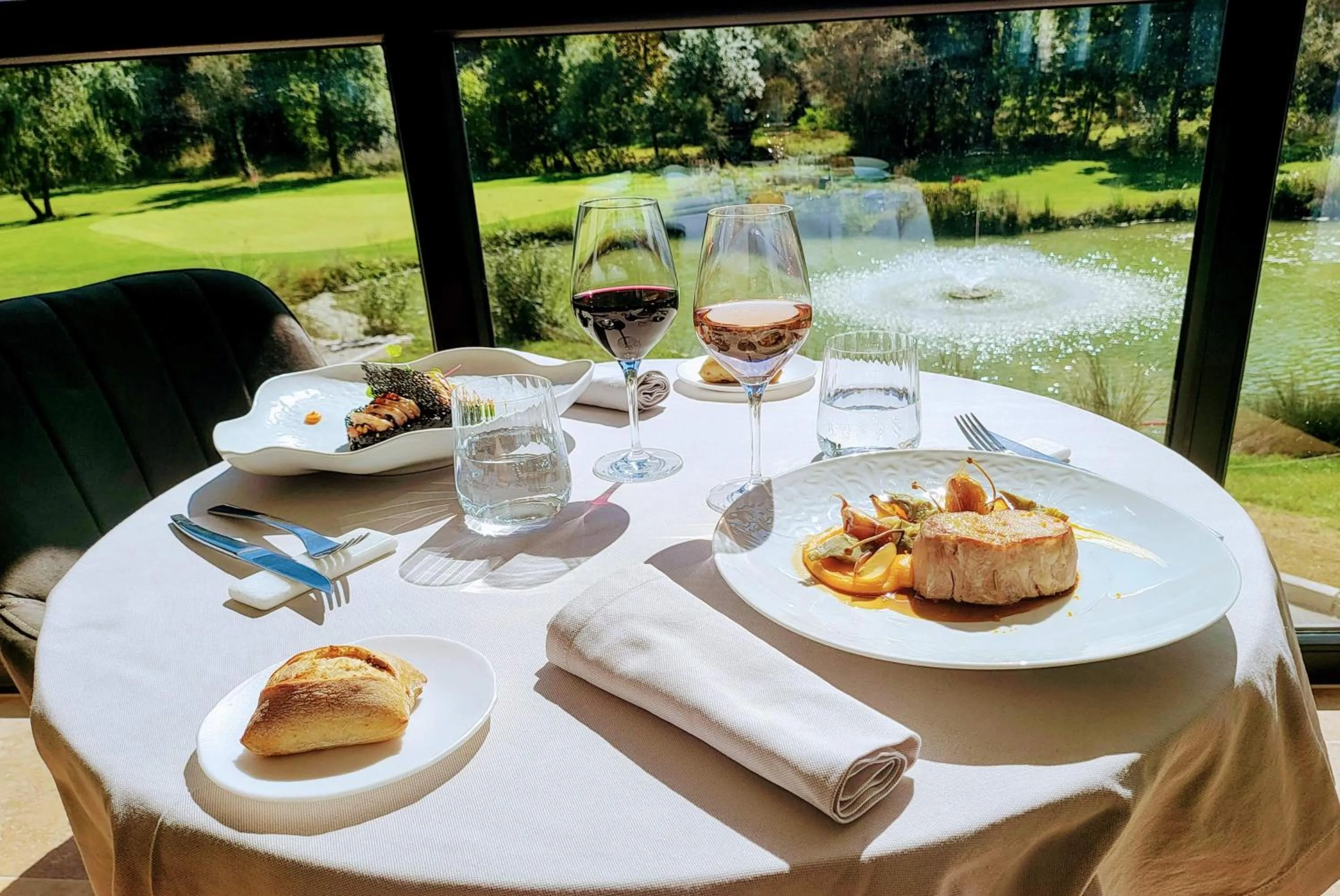 Restaurant/places to eat in Domaine Ribiera, Hotel 5 Etoiles, SPA & Golf - Forcalquier