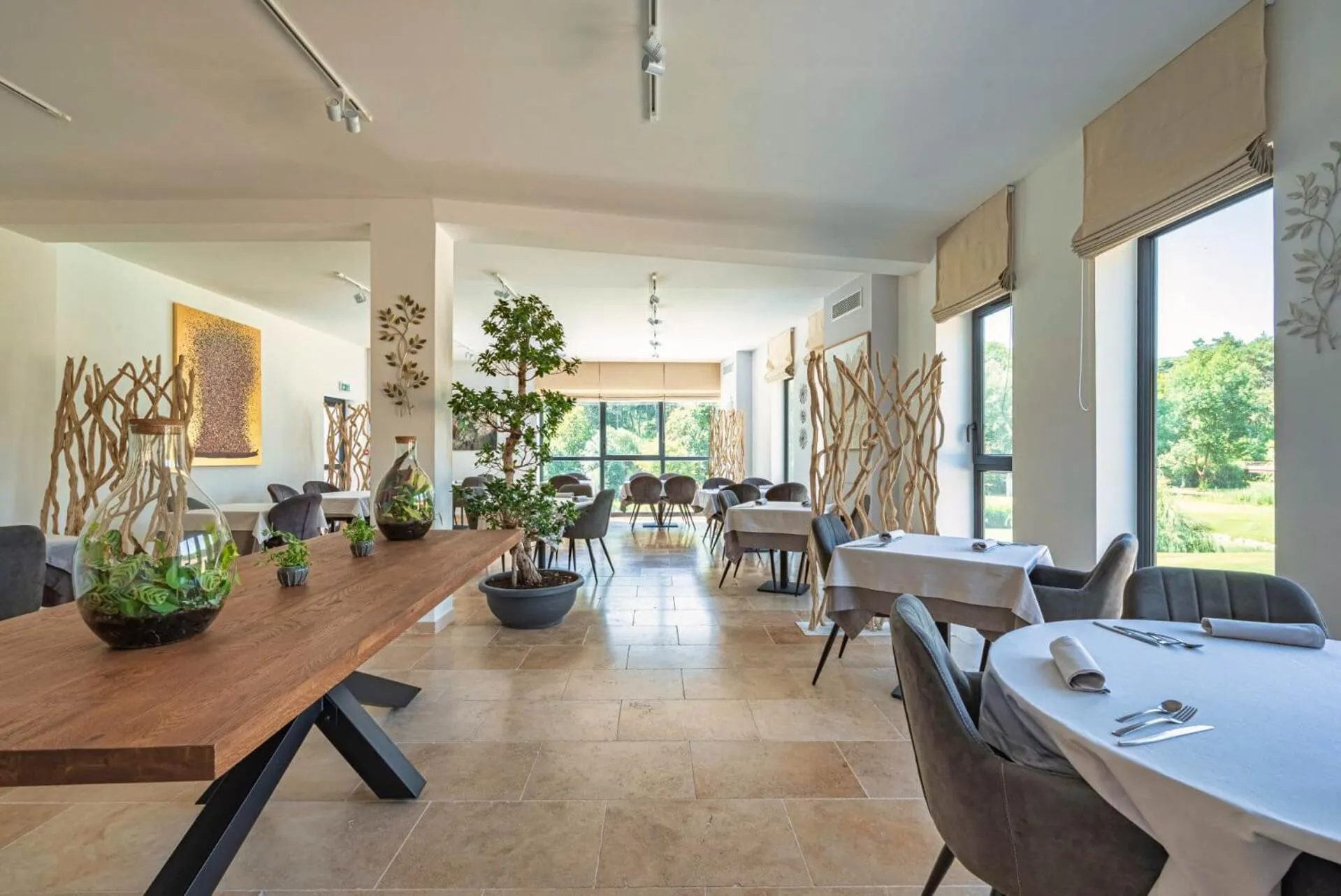 Restaurant/places to eat in Domaine Ribiera, Hotel 5 Etoiles, SPA & Golf - Forcalquier