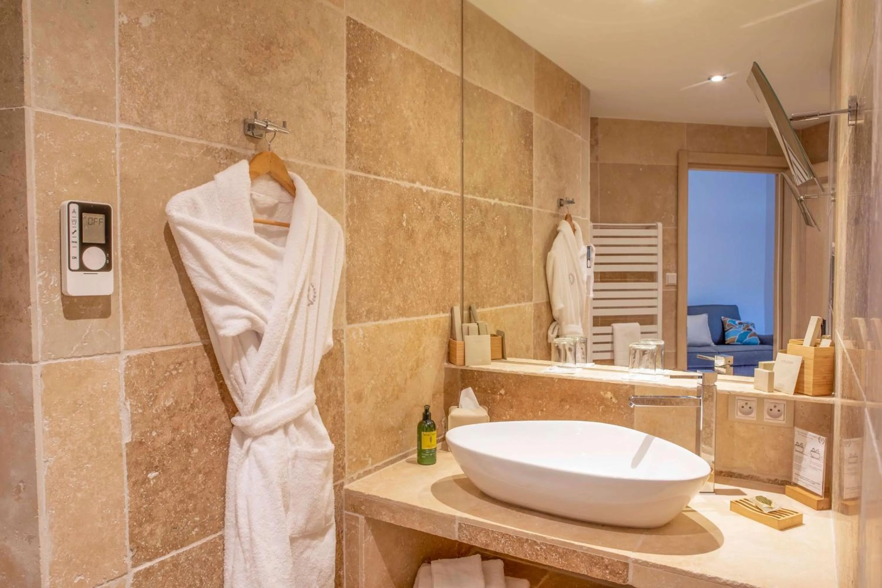 Bathroom in Domaine Ribiera, Hotel 5 Etoiles, SPA & Golf - Forcalquier