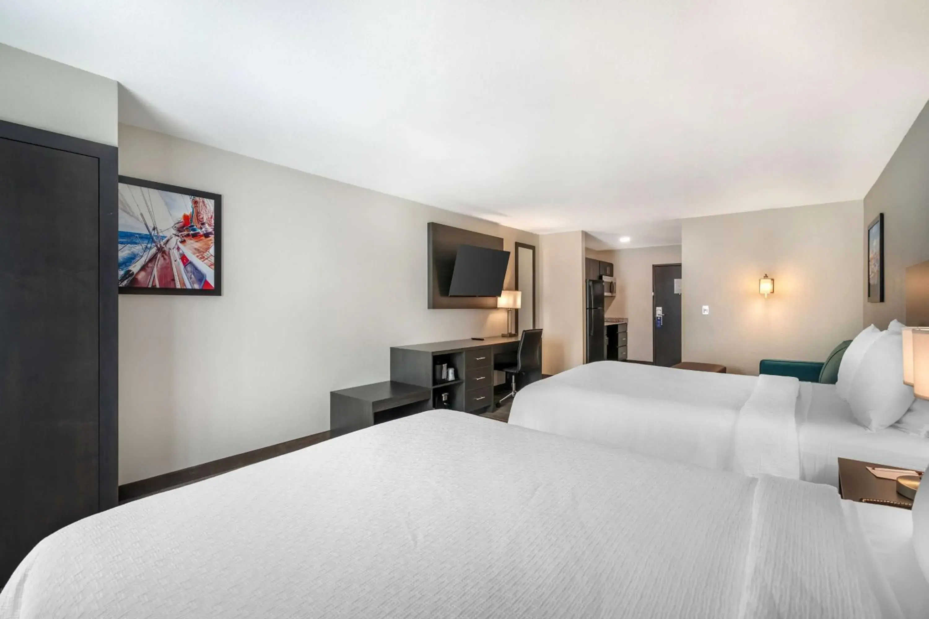 Queen Suite with Two Queen Beds - Disability Access in Best Western Plus Bluffton/Hilton Head Hotel Queen Suite with Two Queen Beds - Disability Access in Best Western Plus Bluffton/Hilton Head Hotel