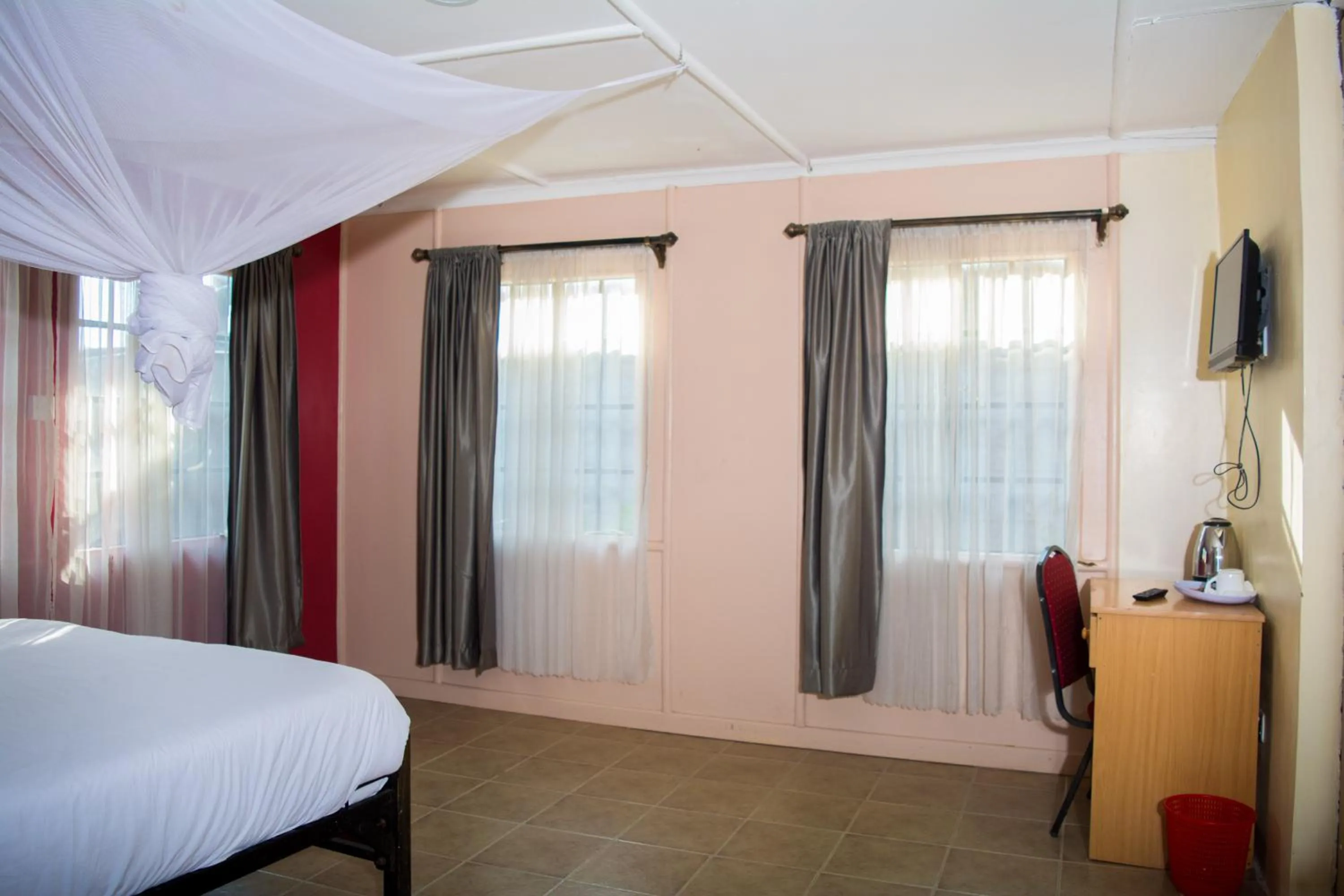 TV and multimedia in Burch's Resort Naivasha