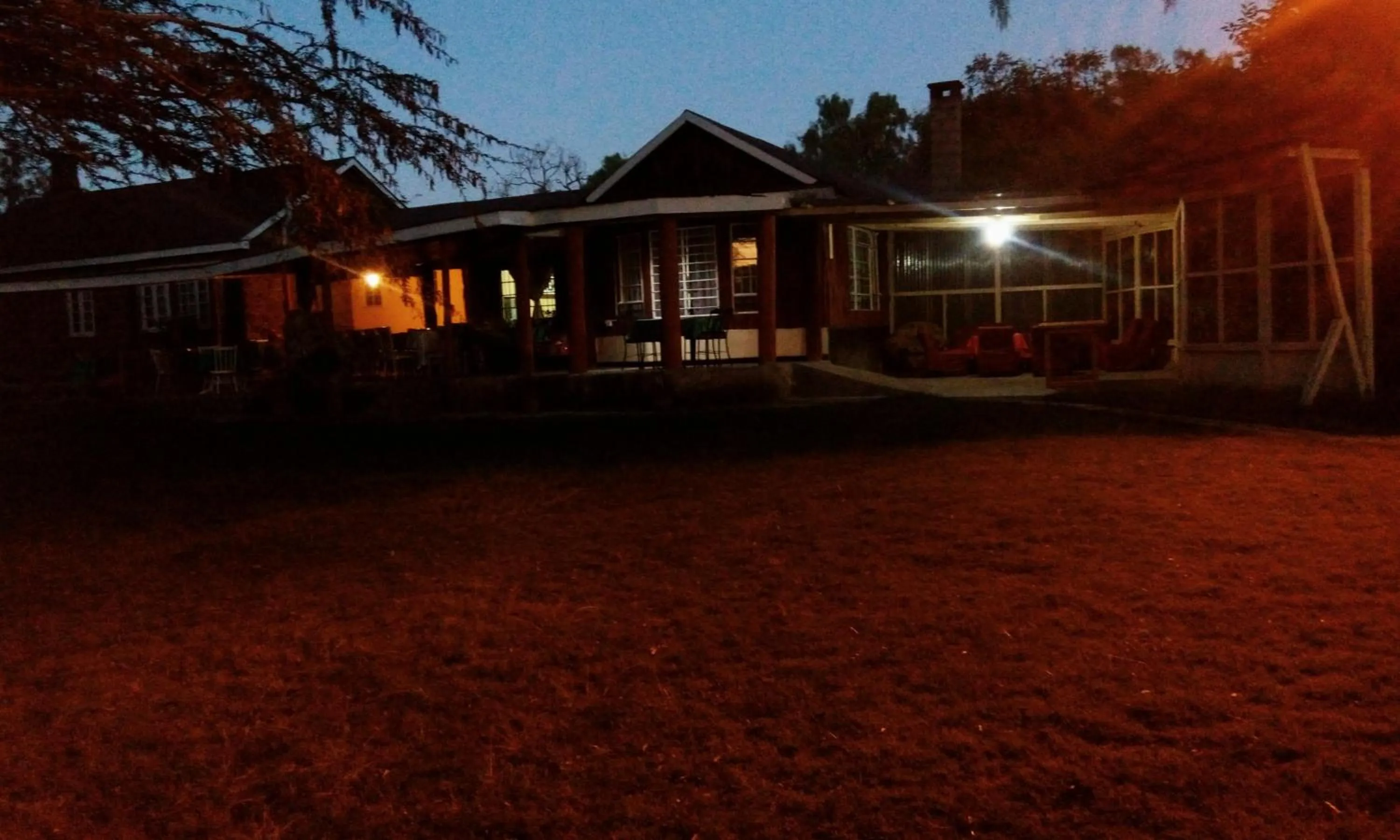 Restaurant/places to eat in Burch's Resort Naivasha