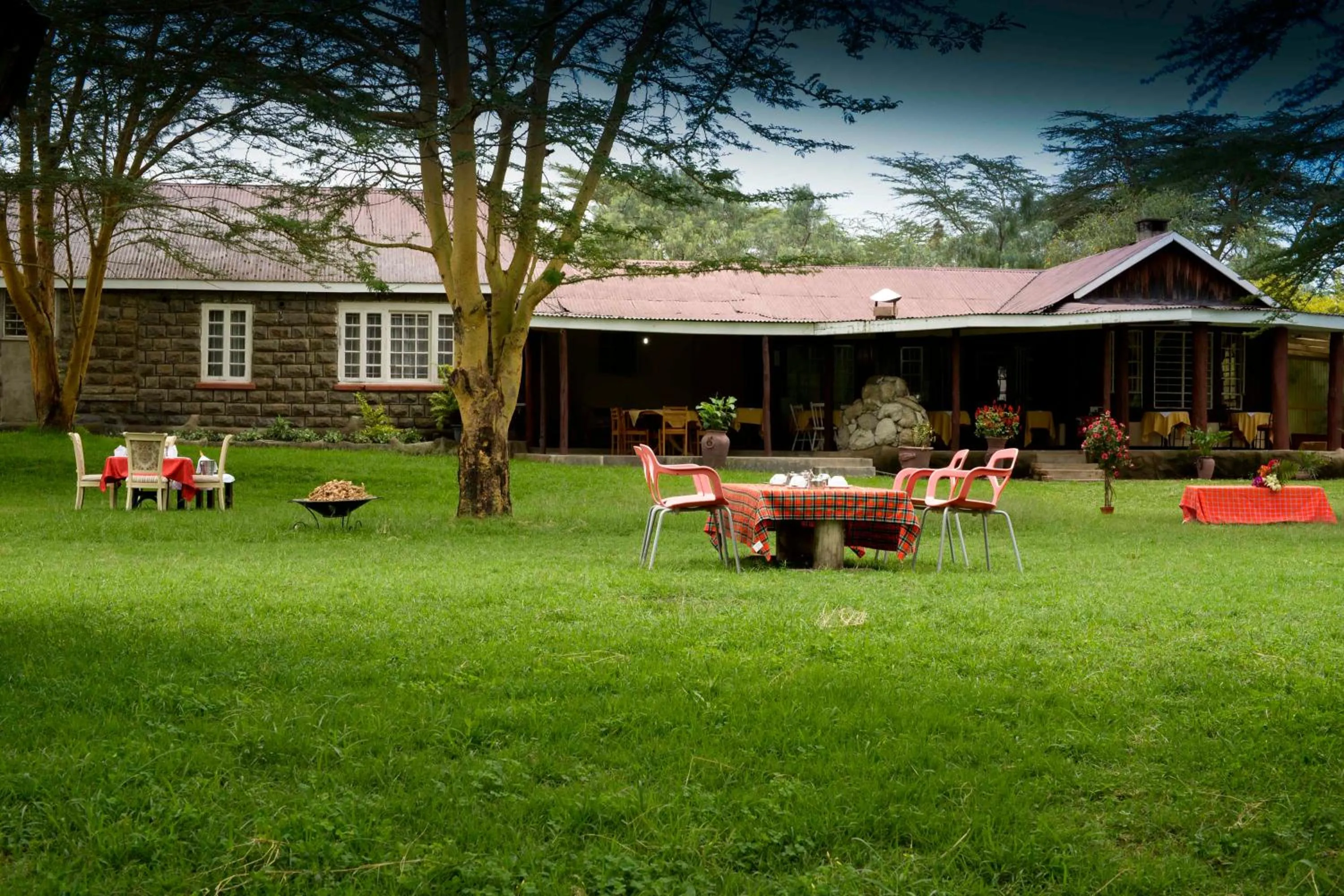 Restaurant/places to eat in Burch's Resort Naivasha