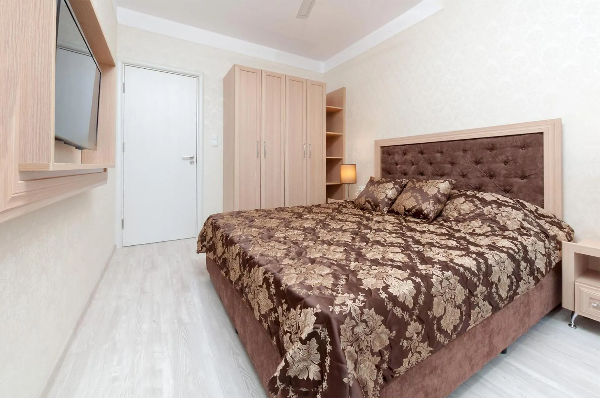 Bedroom, Bed in Harmony Suites - Monte Carlo