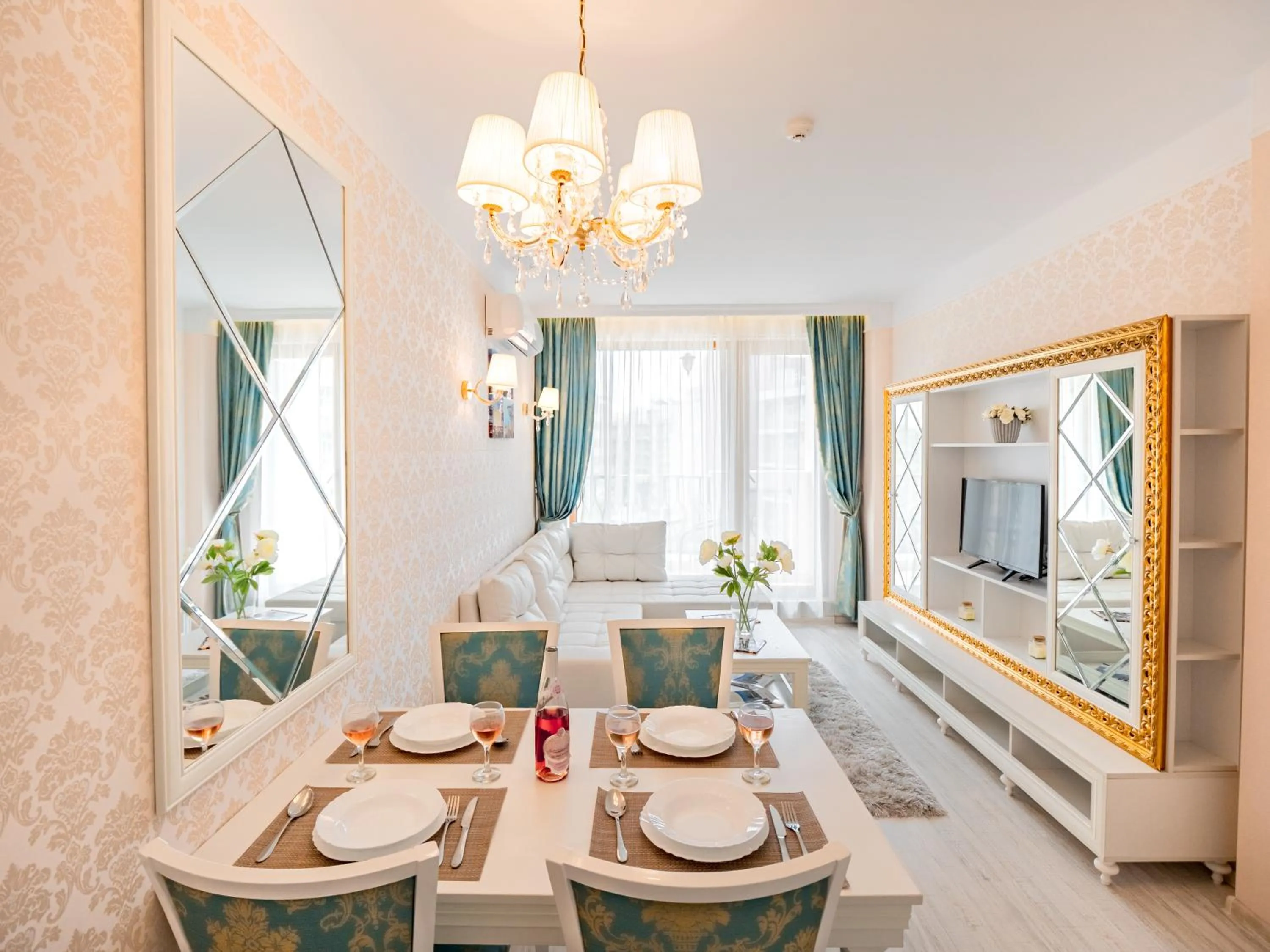 Living room in Harmony Suites - Monte Carlo