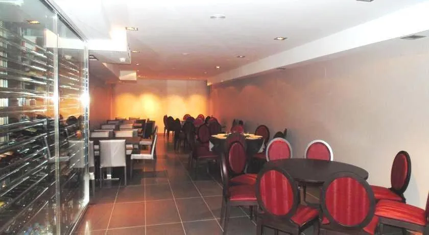 Restaurant/places to eat in Hotel Ribera de Langa