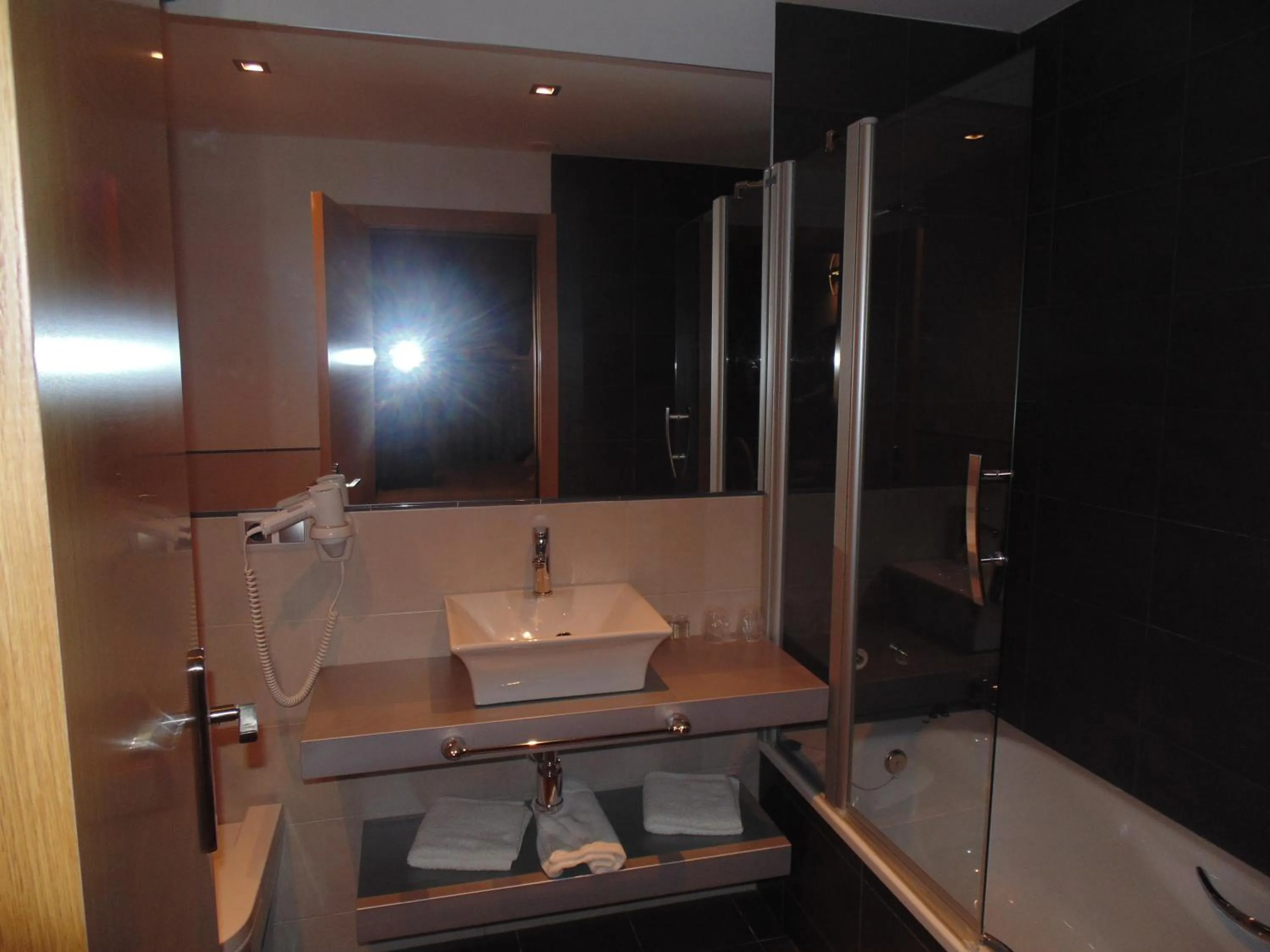 Bathroom in Hotel Ribera de Langa