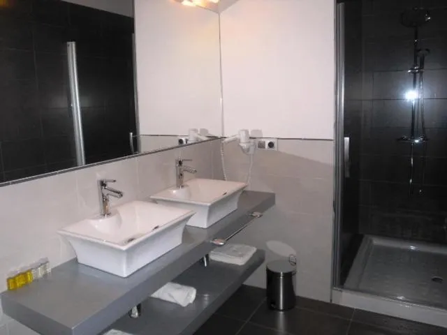 Bathroom in Hotel Ribera de Langa