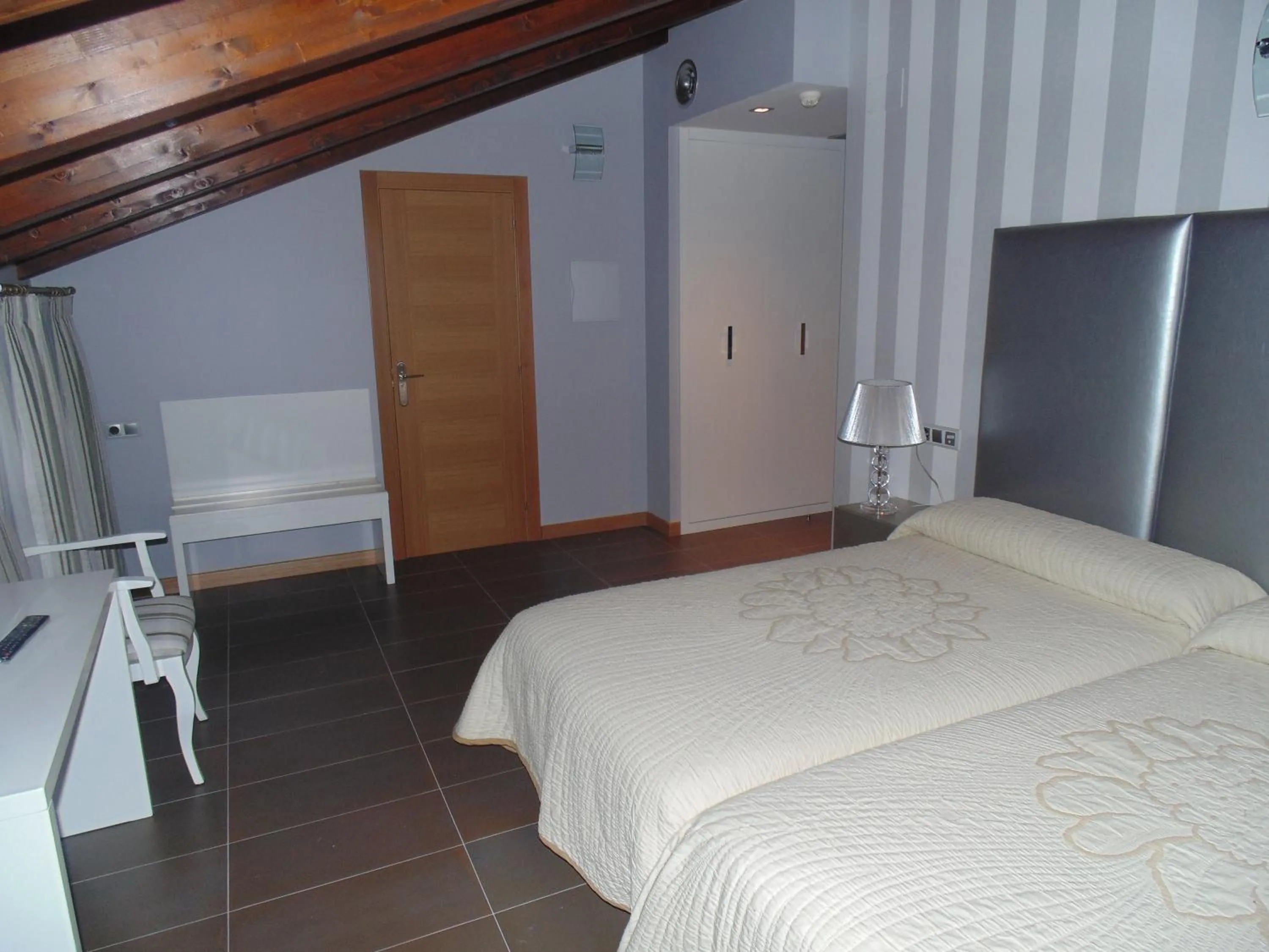 Bedroom, Bed in Hotel Ribera de Langa