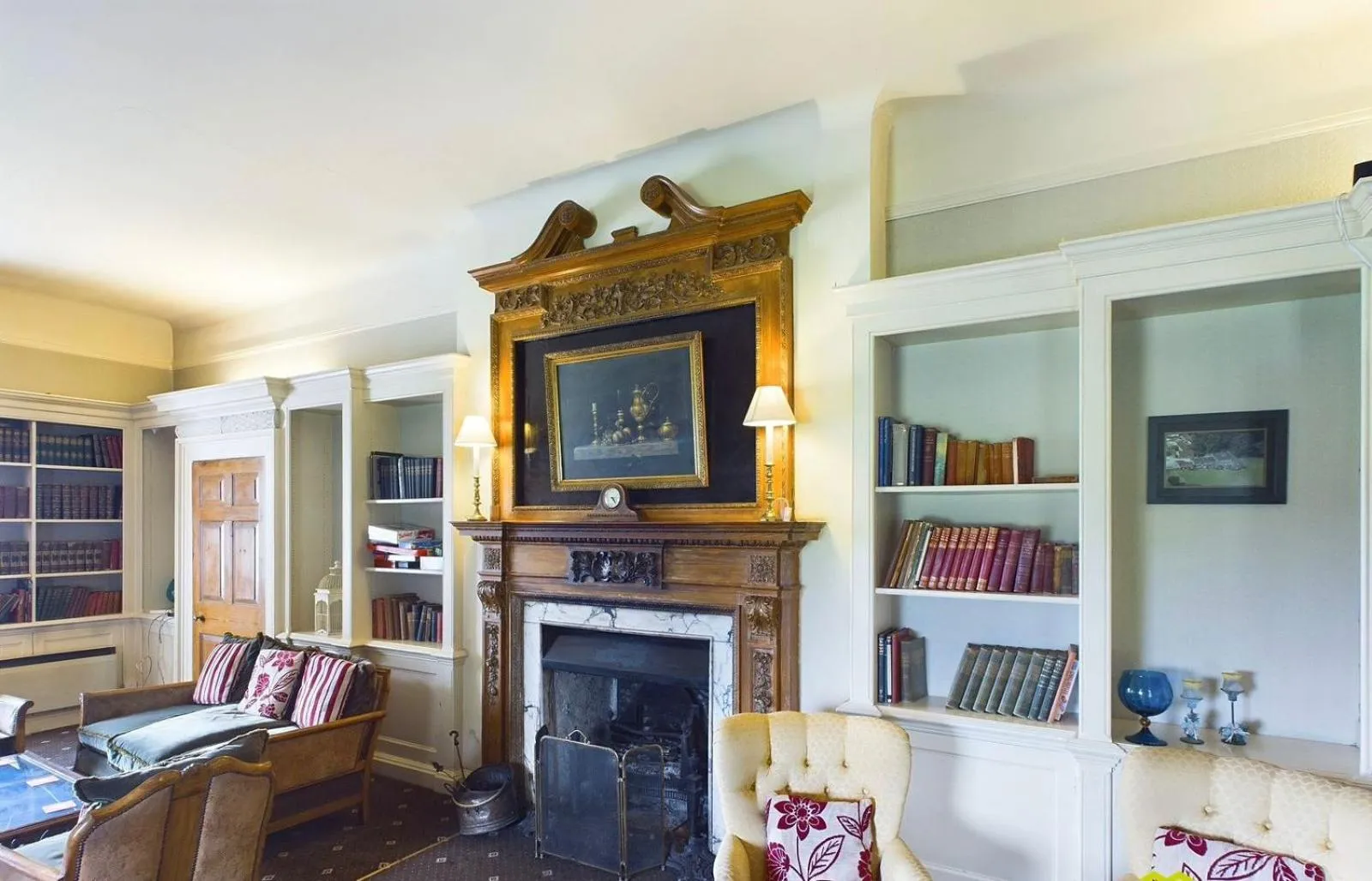 Library in Rowley Manor hotel