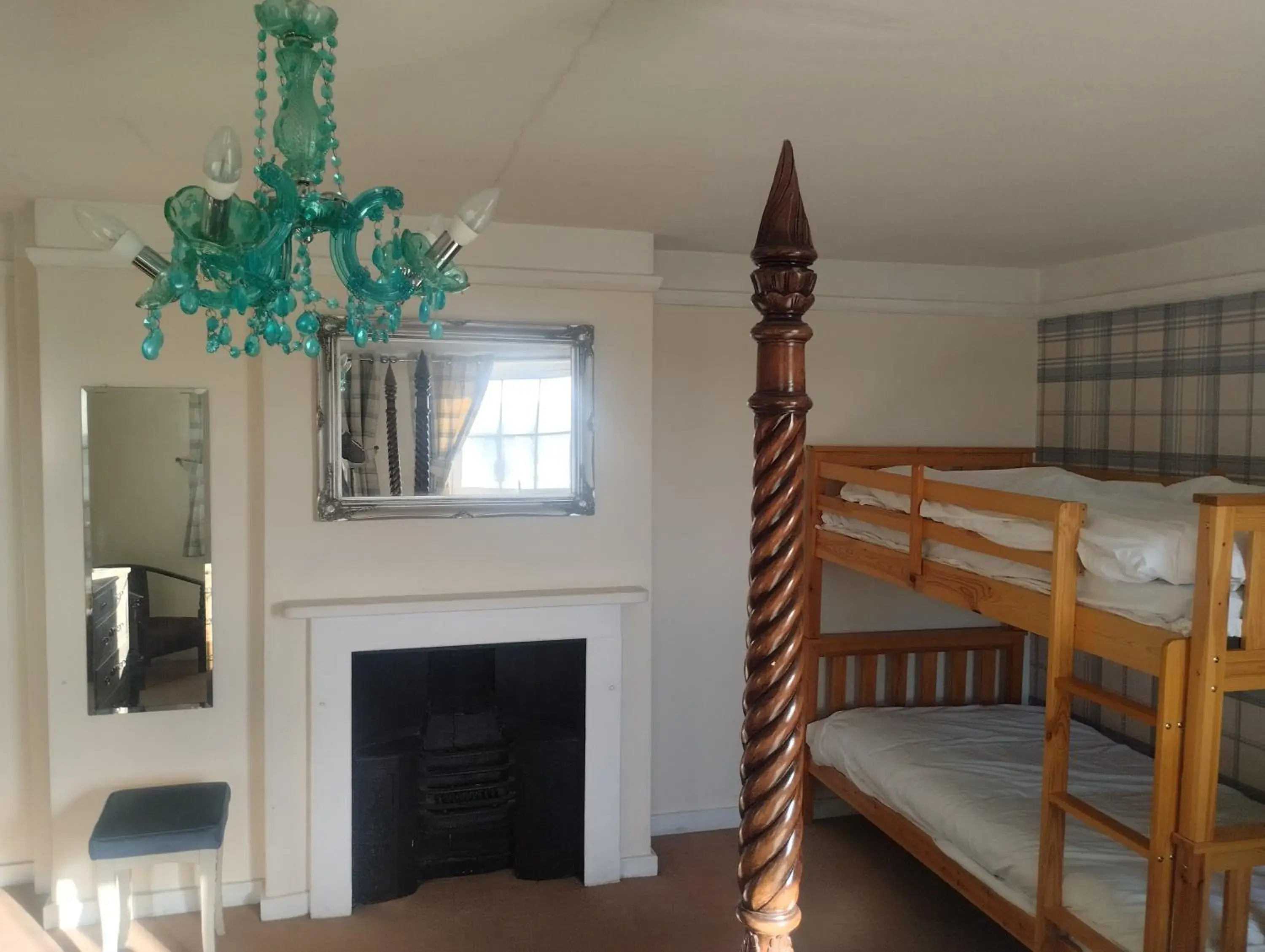 Suite - single occupancy in Rowley Manor hotel Suite - single occupancy in Rowley Manor hotel