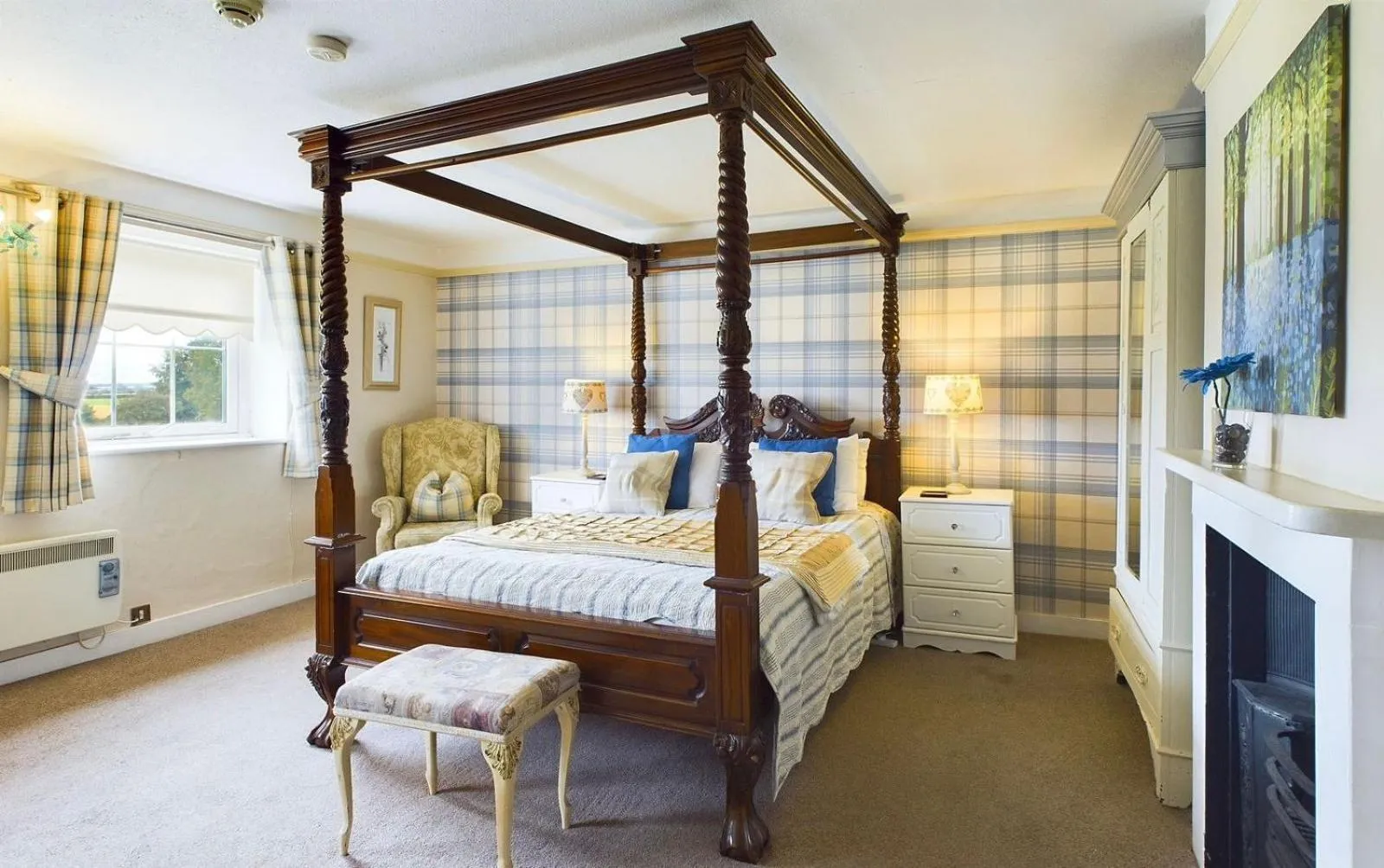 Bed in Rowley Manor hotel