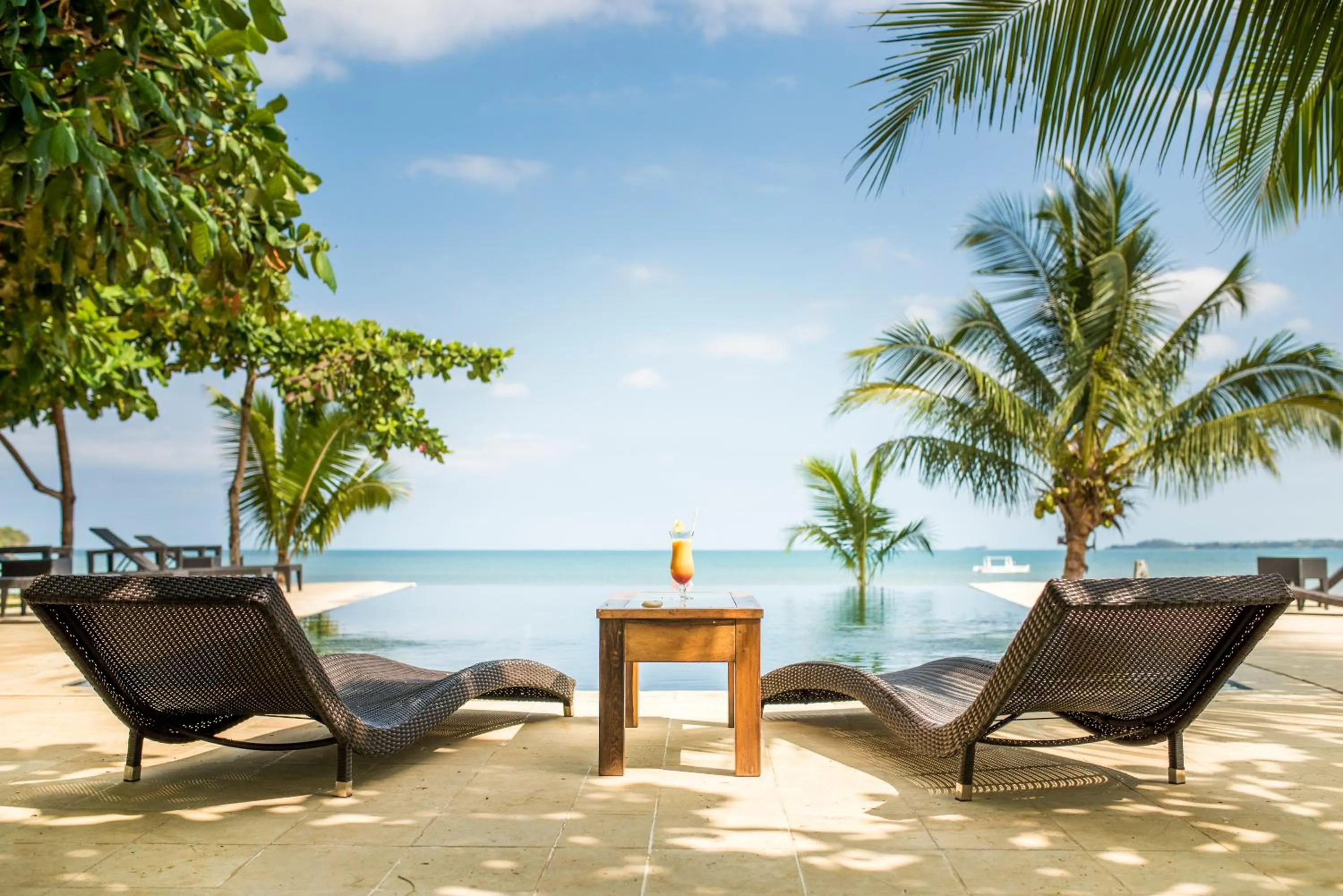 Restaurant/places to eat in Home The Residence