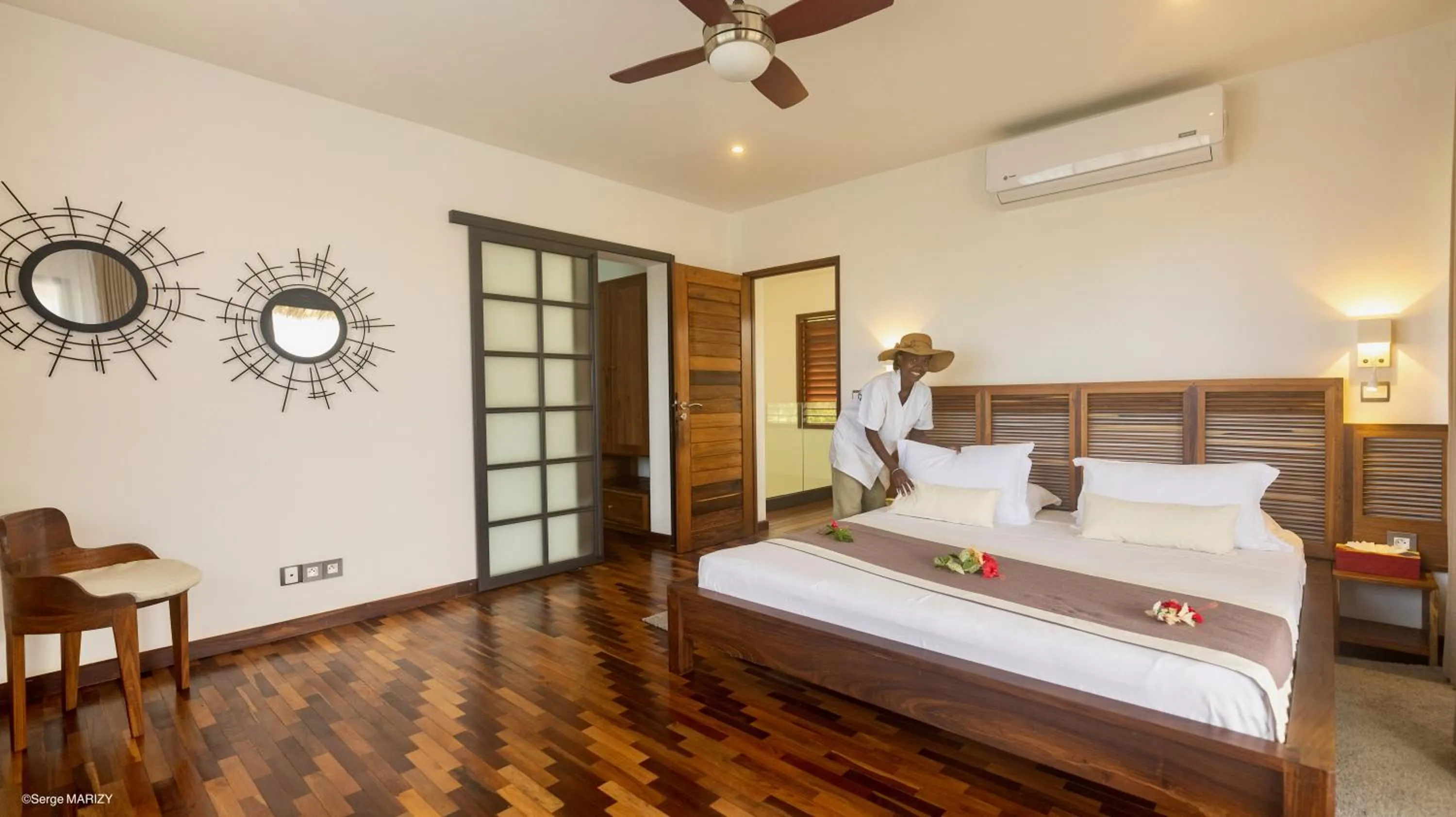 Photo of the whole room, Bed in Home The Residence