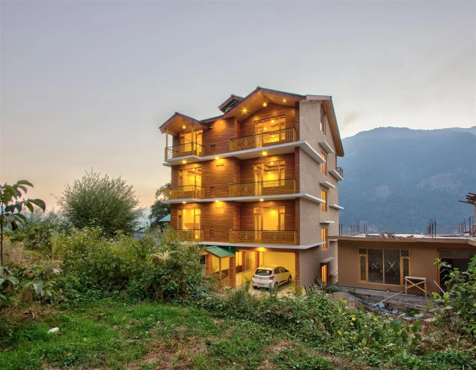 Property building in Golden Peak Manali