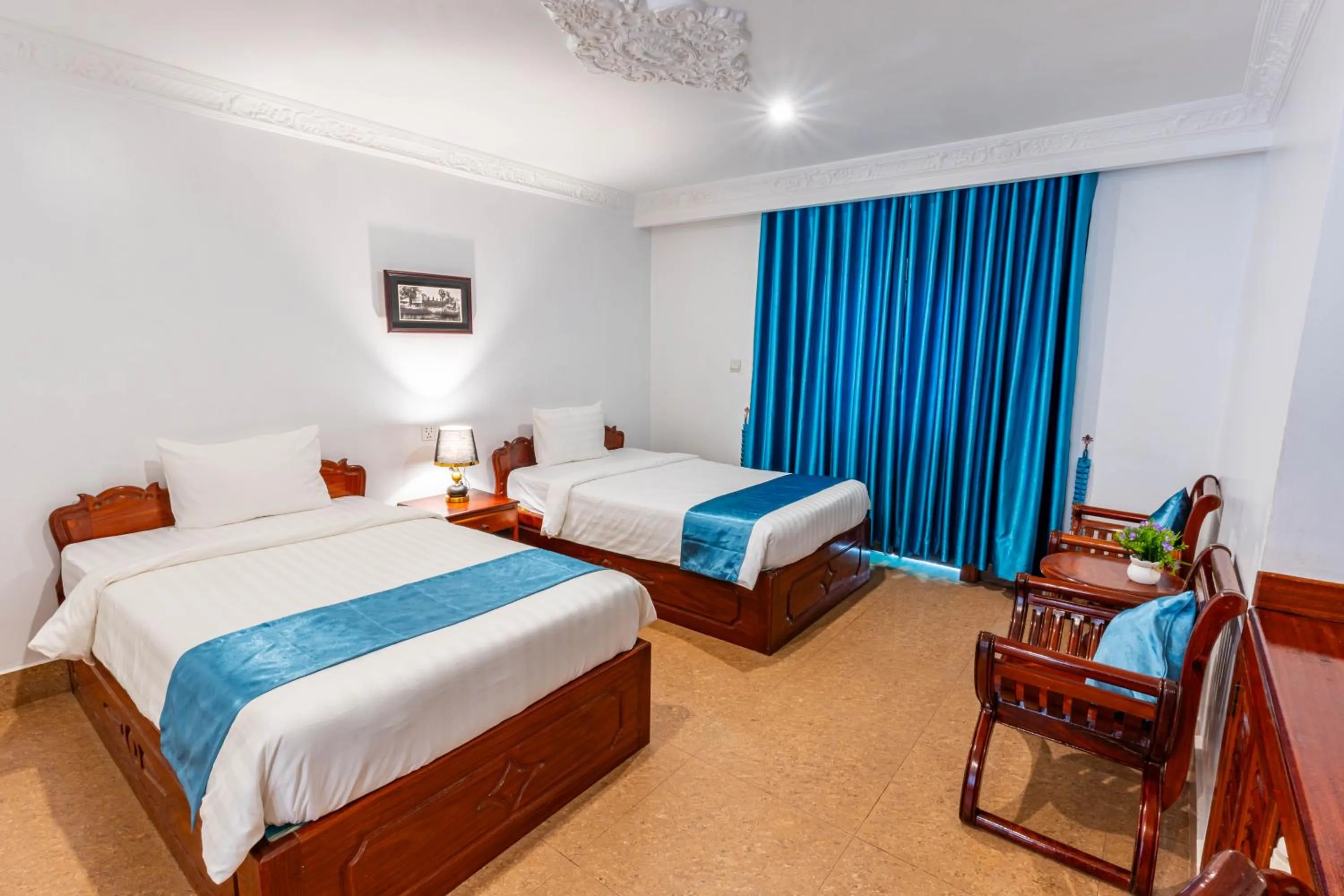 Pool view, Bed in Rithy Rin Angkor Hotel